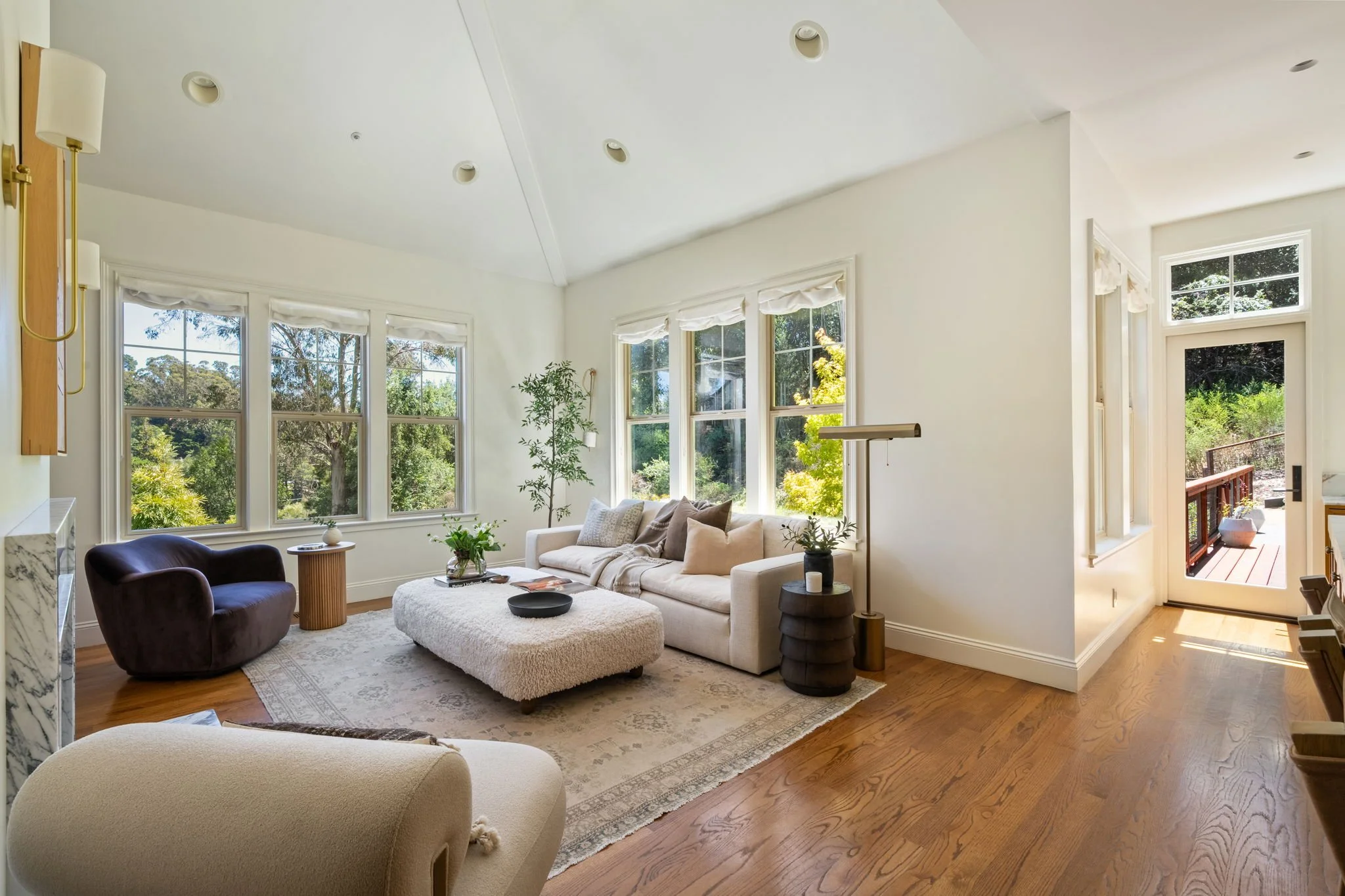 26-web-or-mls-562-alta-way.jpg