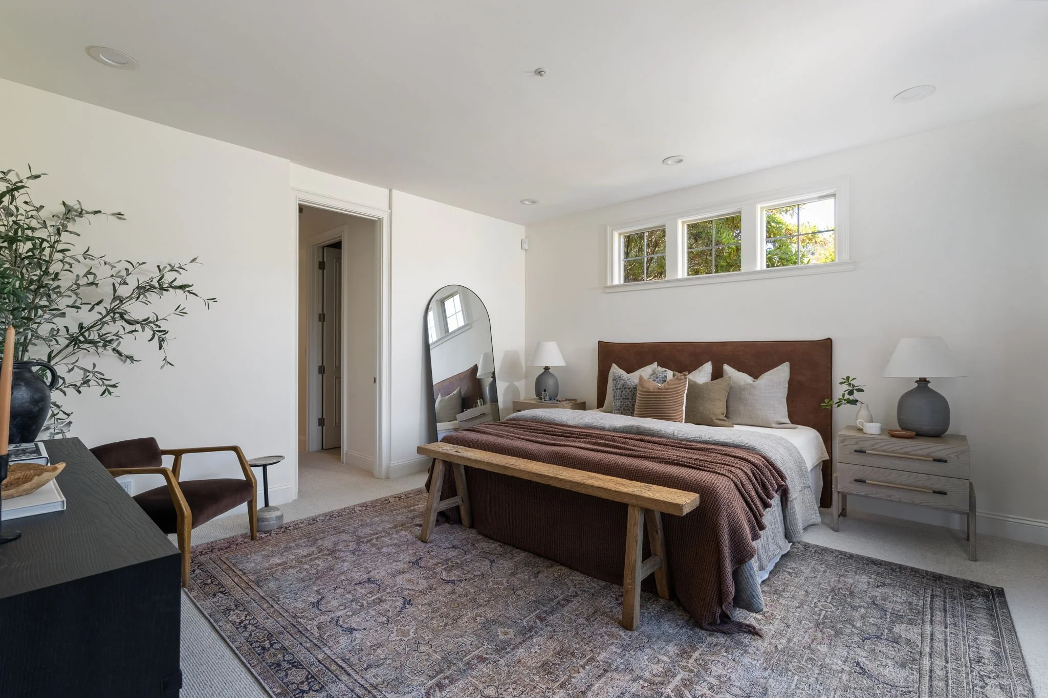 43-web-or-mls-562-alta-way.jpg