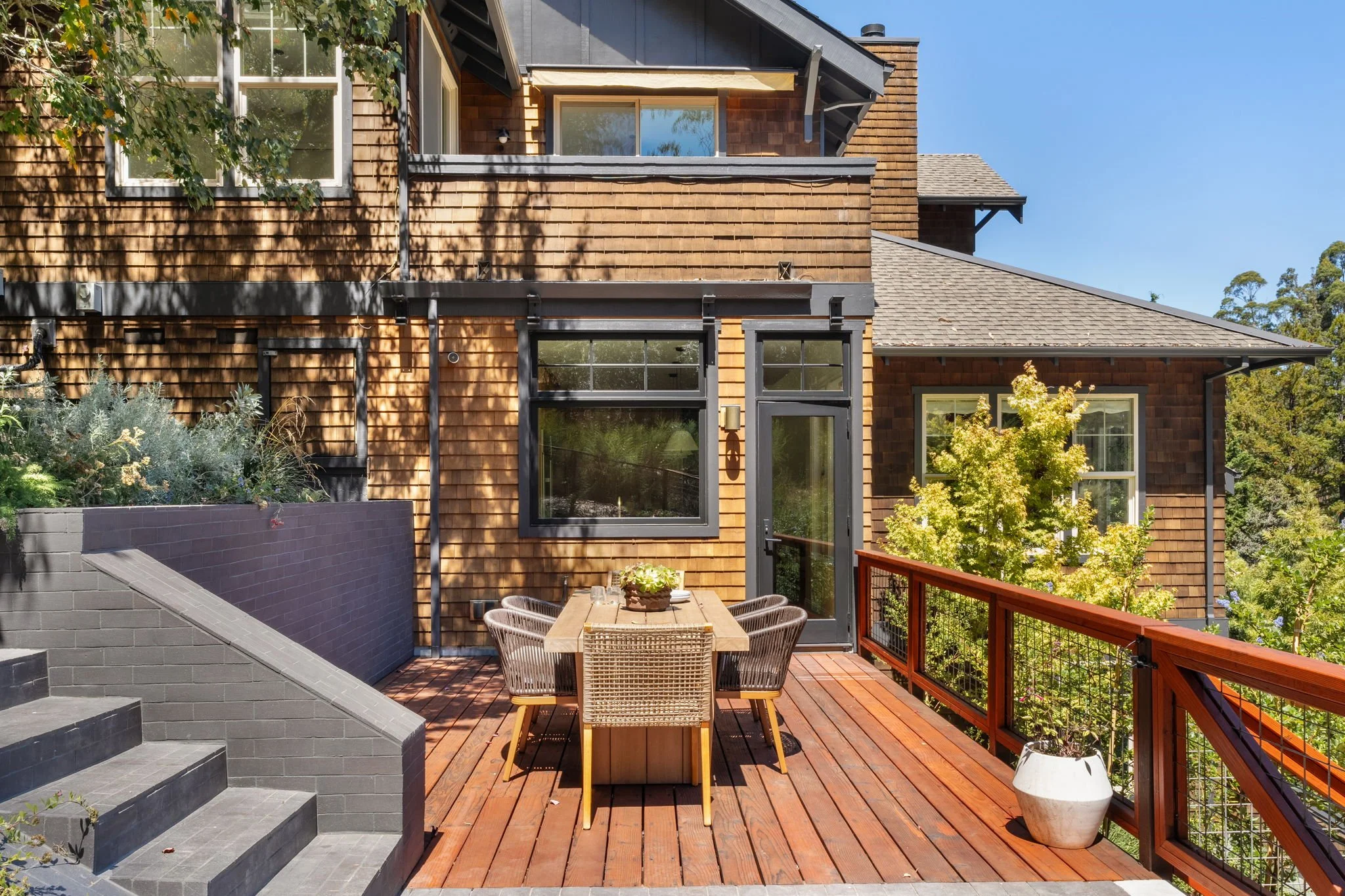 70-web-or-mls-562-alta-way.jpg