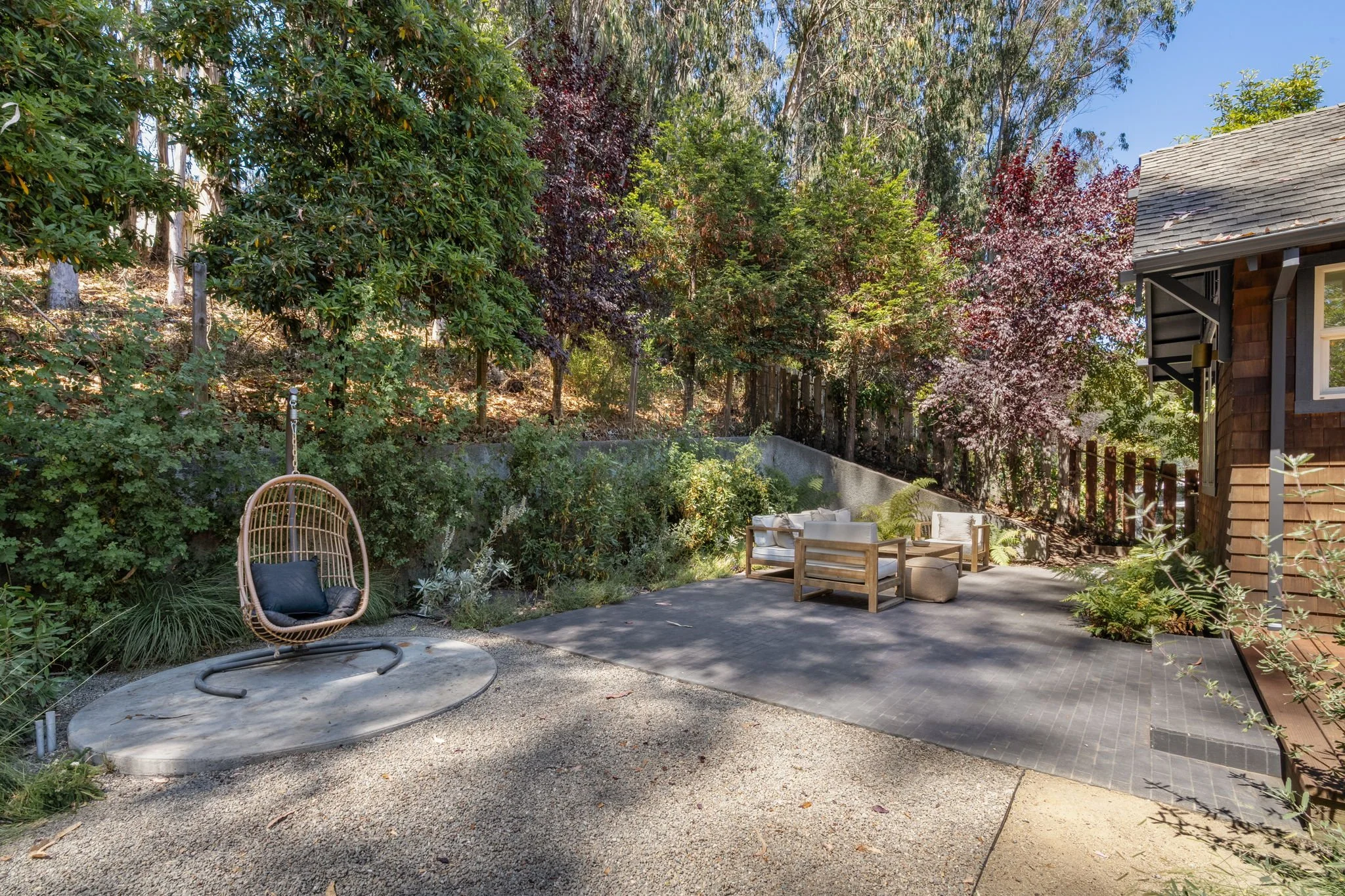 72-web-or-mls-562-alta-way.jpg