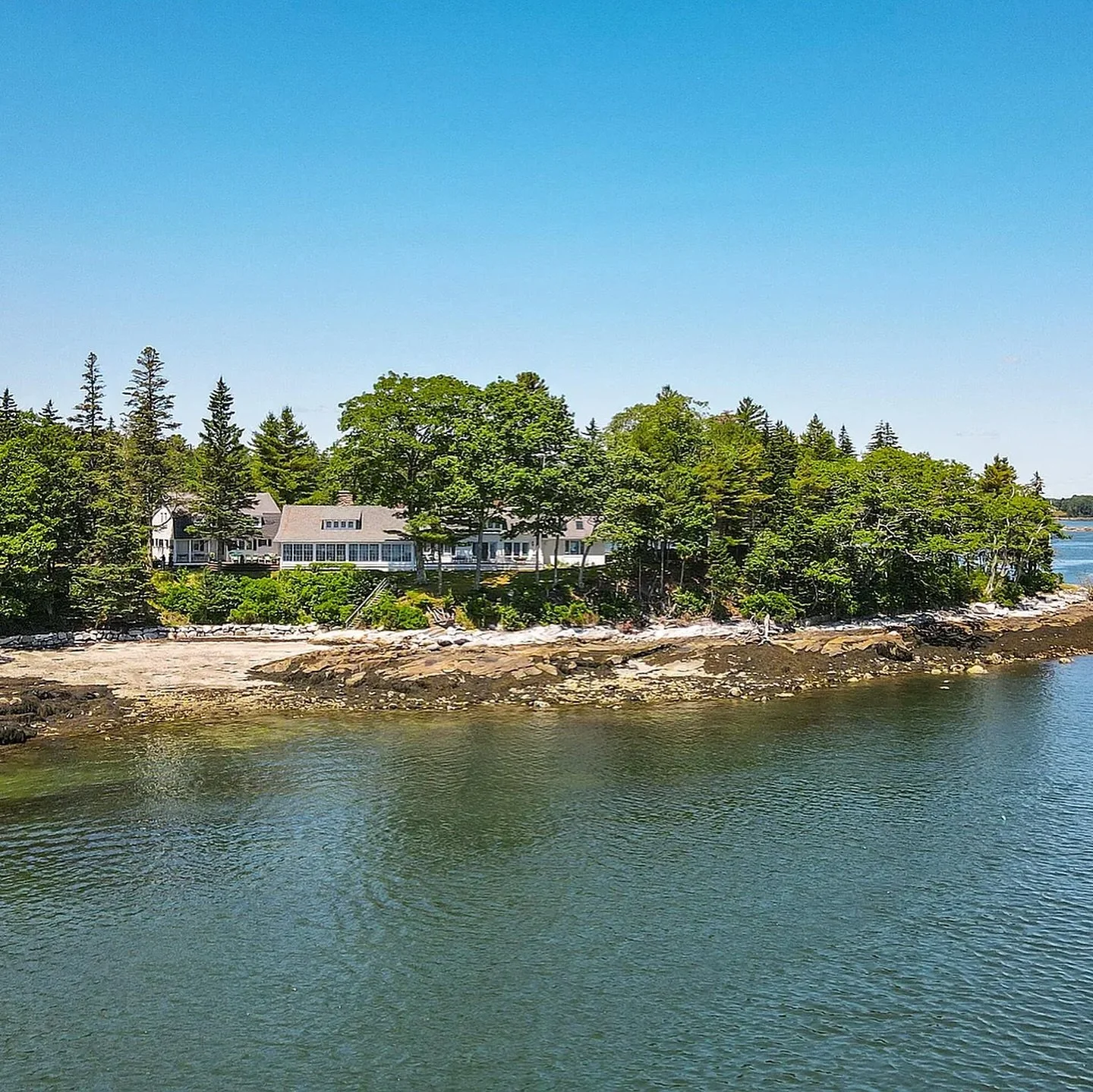 M&eacute;tier Maison Featured Listing of the Week | Bremen, ME

This week&rsquo;s Featured Listing is Aspinwall, a historic 1917 estate set on 95 private acres of Bremen Long Island &mdash; just off the coast of Damariscotta, in the heart of Maine&rs
