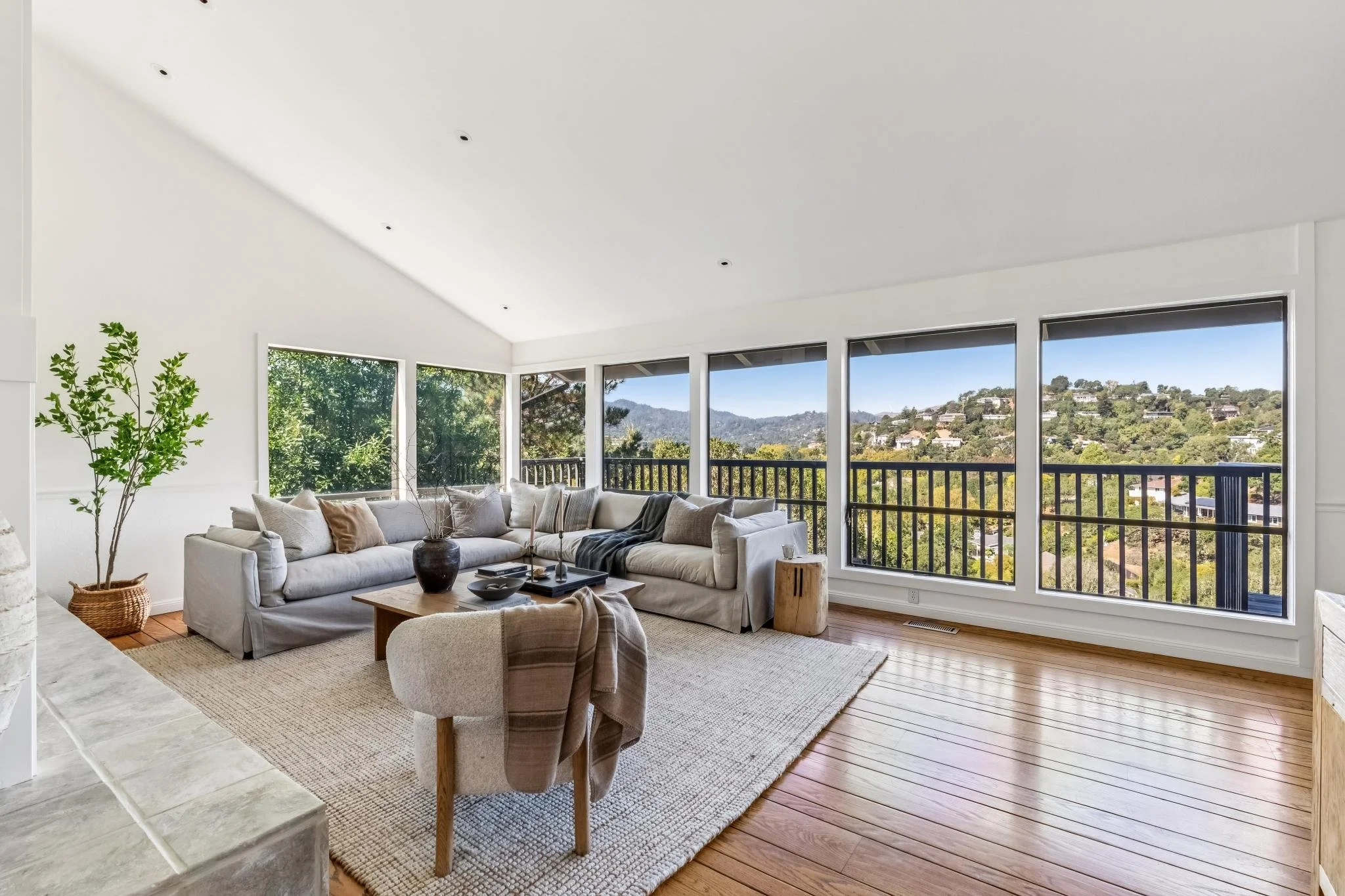 66 La Cuesta, Greenbrae For Sale by Barr Haney Own Marin | Marin County's #1 Real Estate Team2025-09-22 at 1.12.29 PM 20.web.jpg