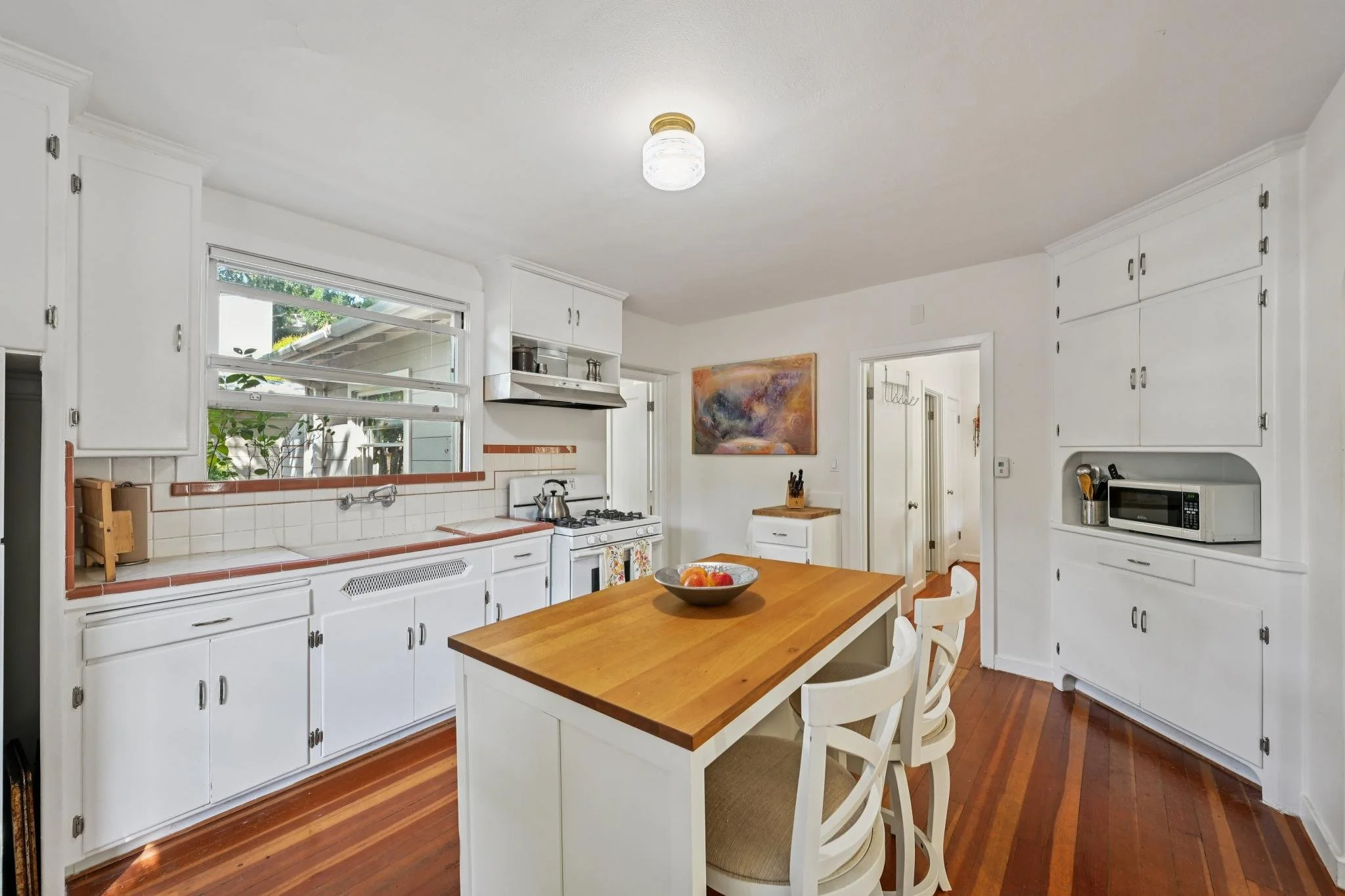 211 The Alameda, San Anselmo For Sale by Whitney Potter Own Marin | Marin County's #1 Real Estate Team2025-09-22 at 4.33.01 PM 18.web.jpg