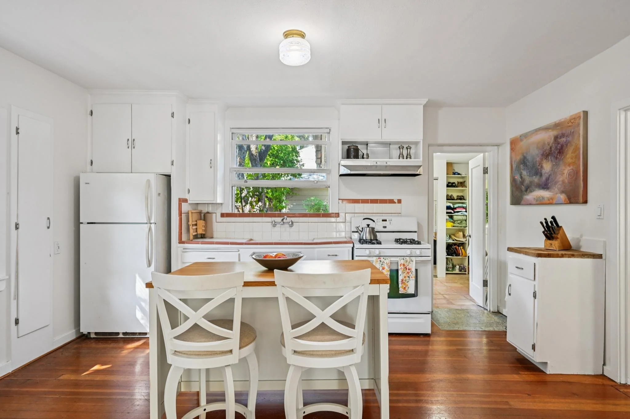 211 The Alameda, San Anselmo For Sale by Whitney Potter Own Marin | Marin County's #1 Real Estate Team2025-09-22 at 4.33.01 PM 19.web.jpg