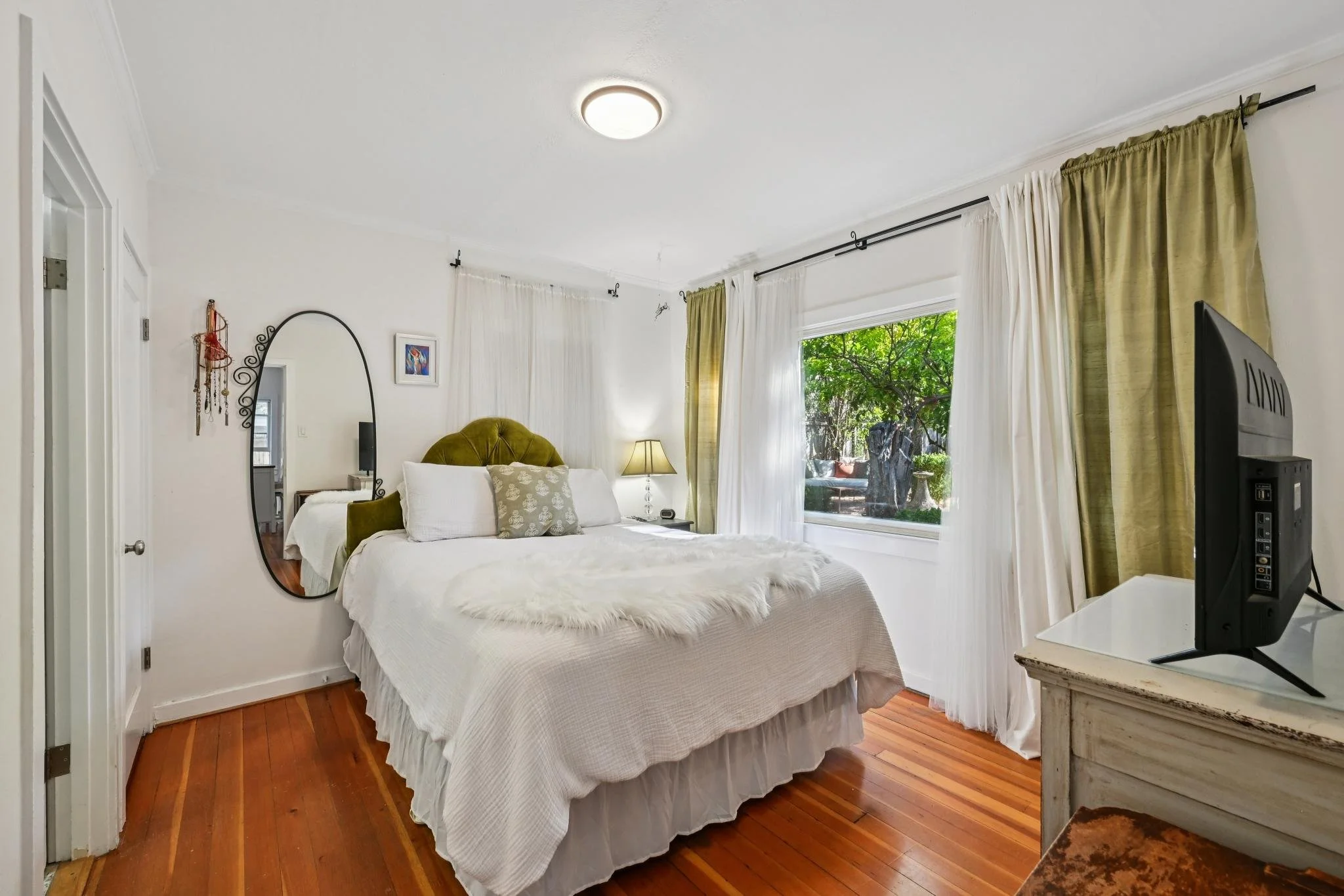 211 The Alameda, San Anselmo For Sale by Whitney Potter Own Marin | Marin County's #1 Real Estate Team2025-09-22 at 4.33.01 PM 23.web.jpg