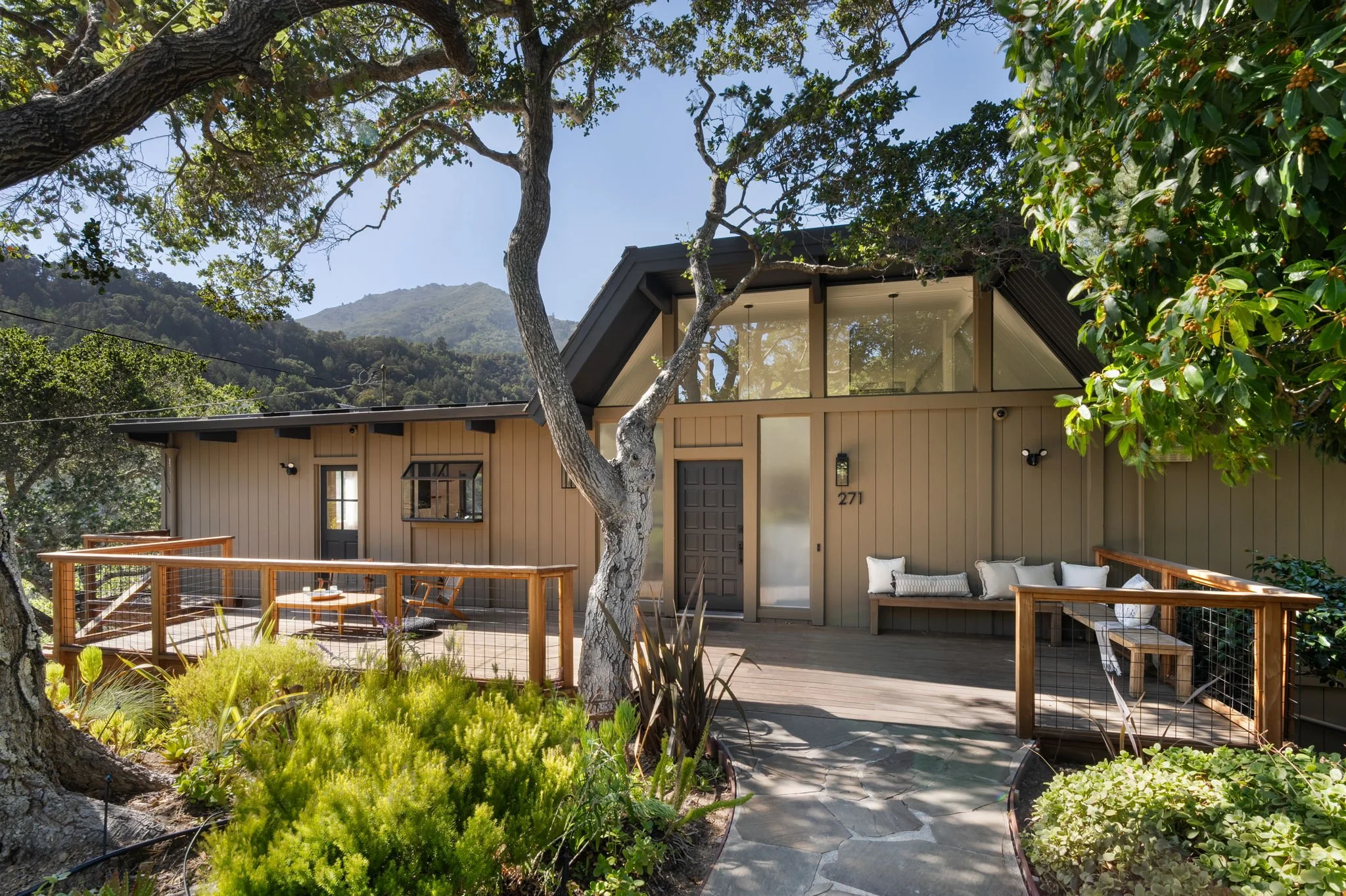 3-web-or-mls-271-wilson-way.jpg