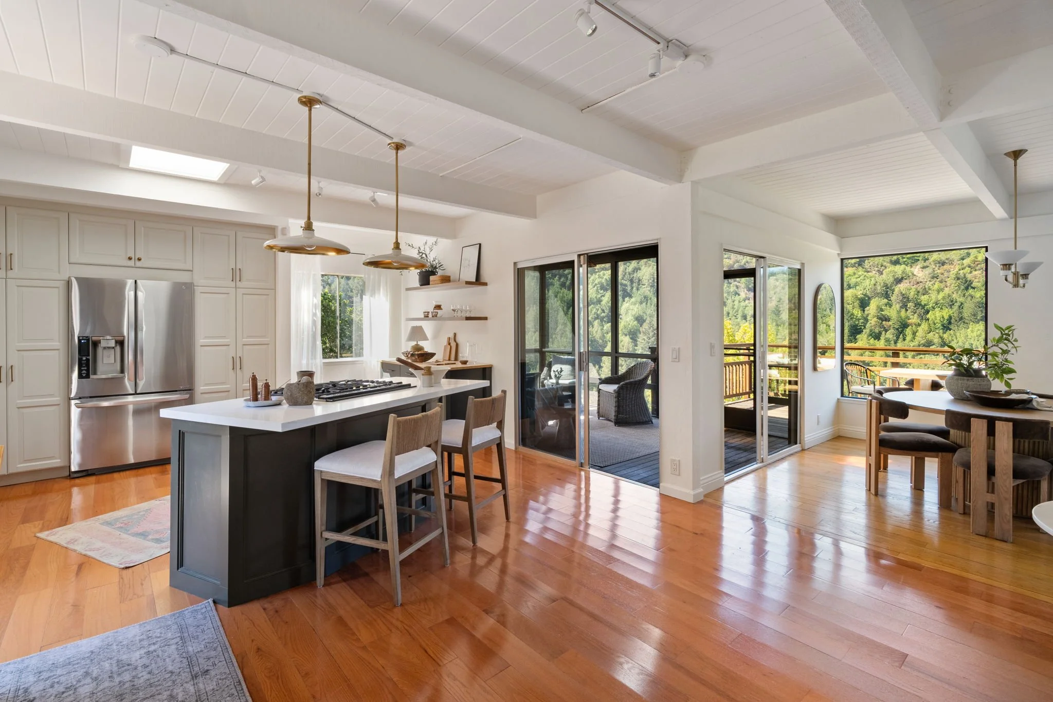 25-web-or-mls-271-wilson-way.jpg