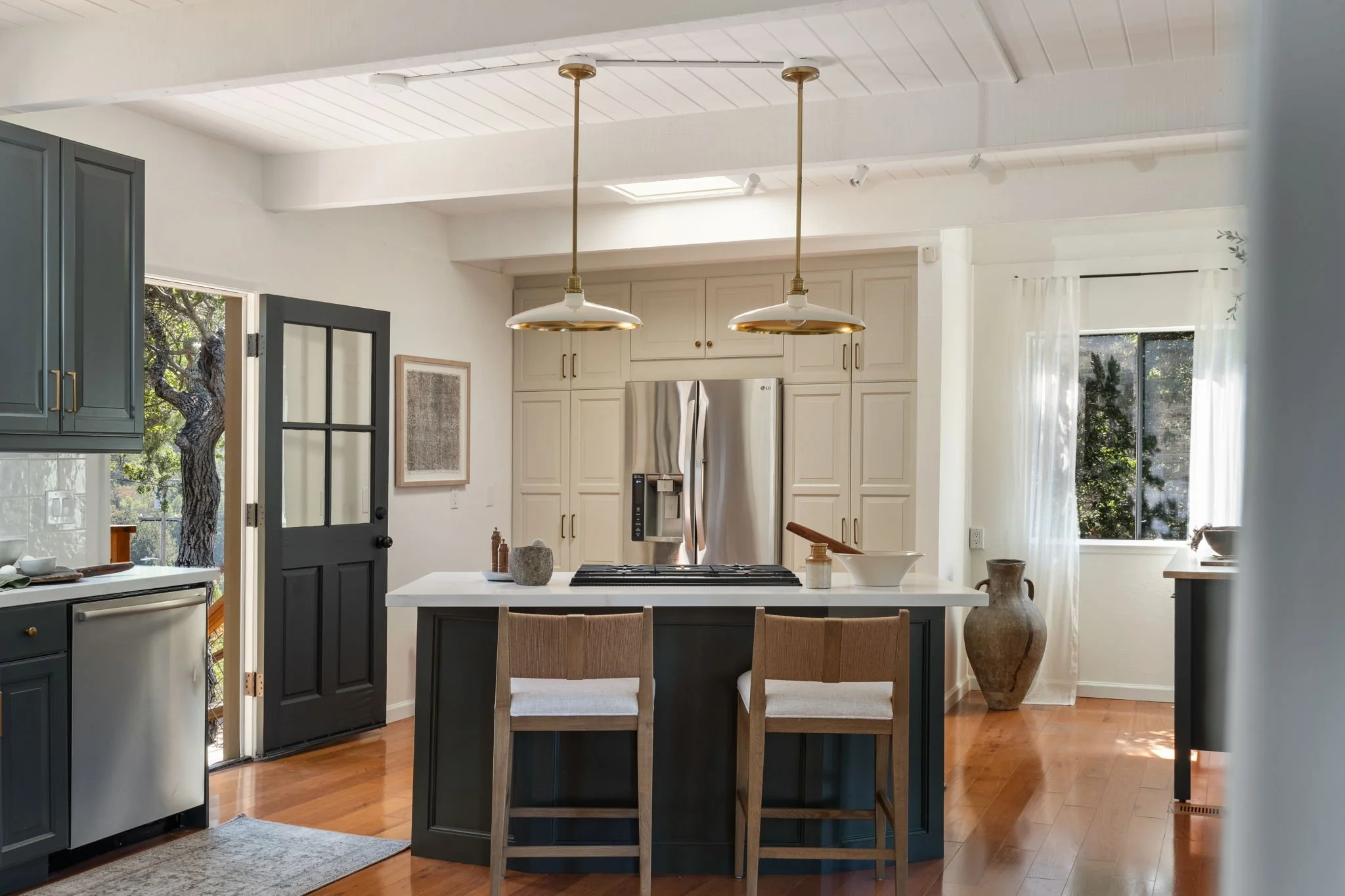 27-web-or-mls-271-wilson-way.jpg