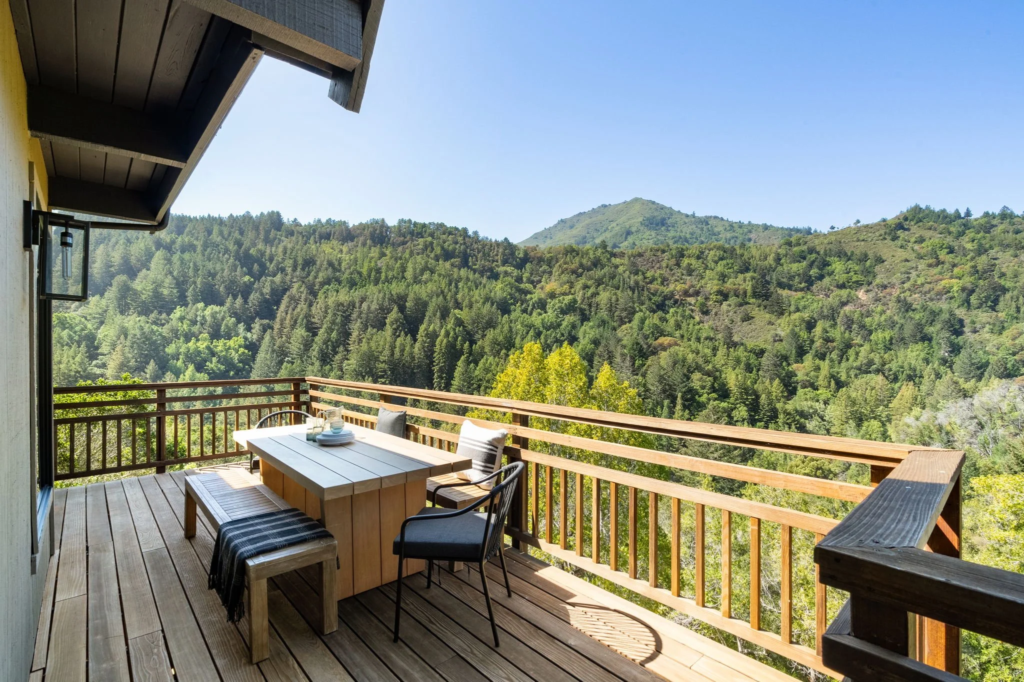 36-web-or-mls-271-wilson-way.jpg