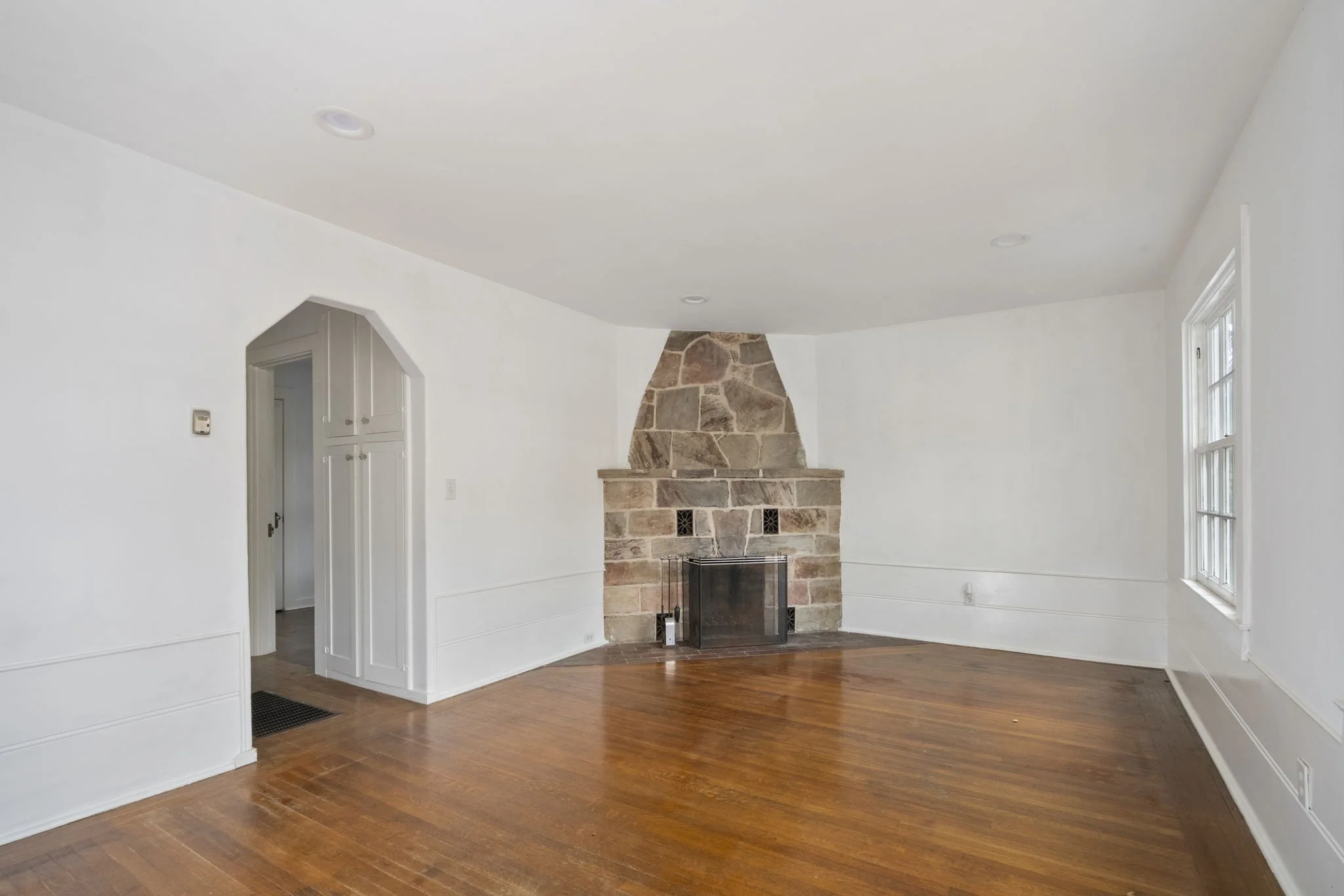 32 Mountain View Ave, Mill Valley For Sale by Whitney Potter Own Marin | Marin County's #1 Real Estate Team2025-09-30 at 1.34.00 PM 3.jpg
