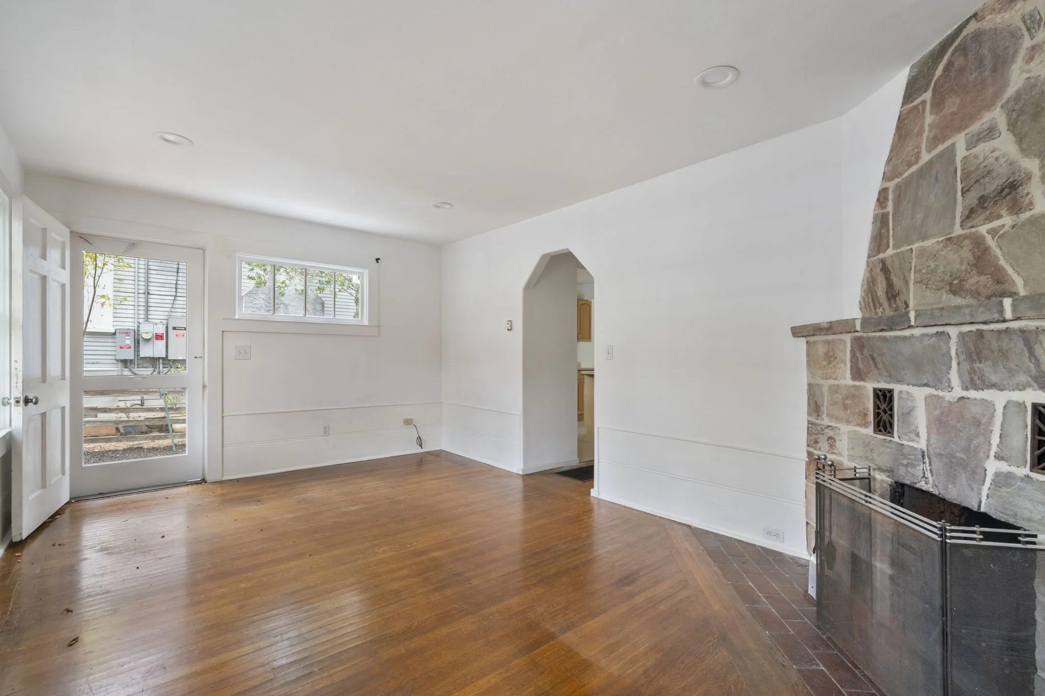 32 Mountain View Ave, Mill Valley For Sale by Whitney Potter Own Marin | Marin County's #1 Real Estate Team2025-09-30 at 1.34.00 PM 4.jpg