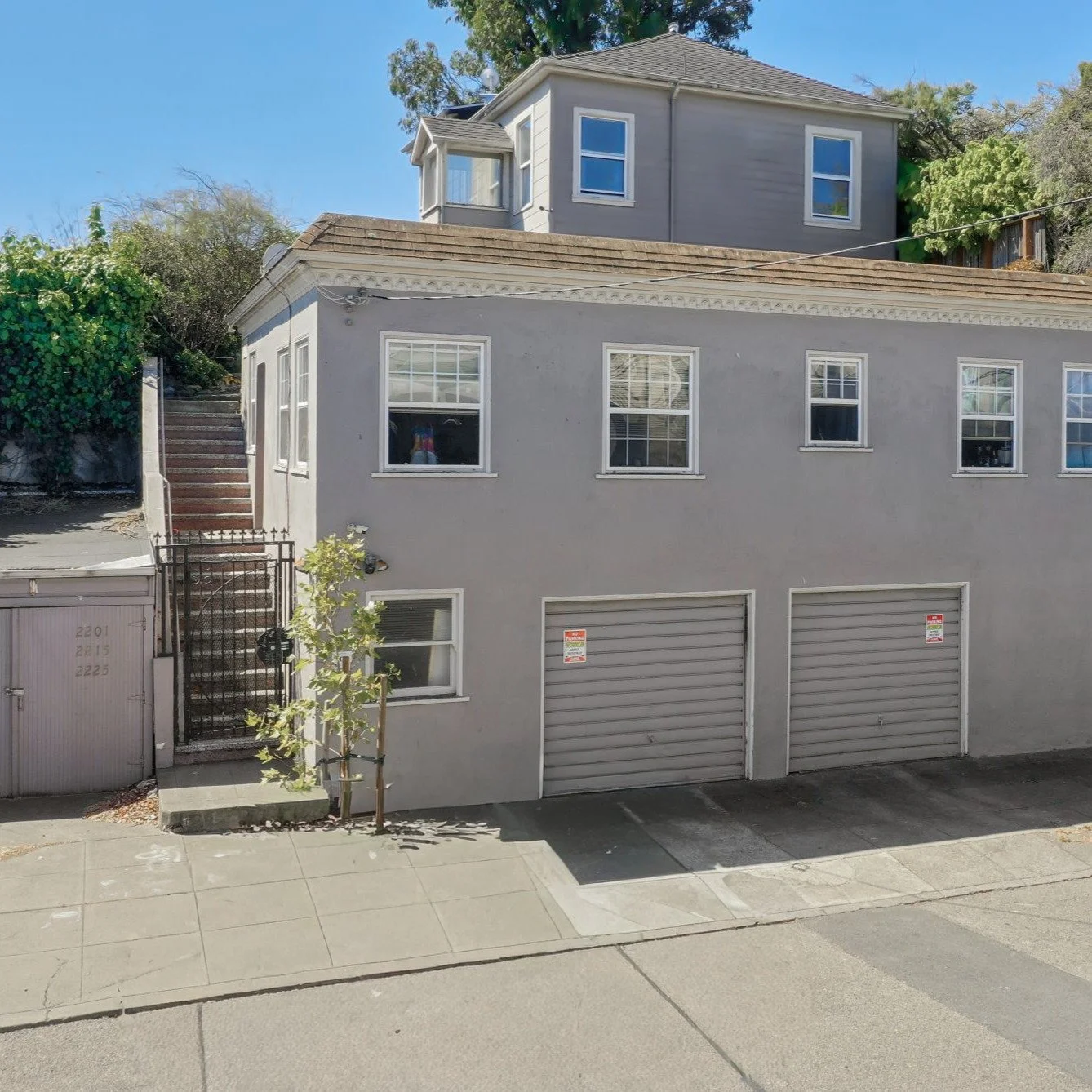 This rare three-unit building in Potrero Hill offering city views, character, and exceptional investment potential is still available.

Featuring one 2BD/1BA and two 1BD/1BA units (one vacant and move-in ready), plus a two-car garage and ample storag