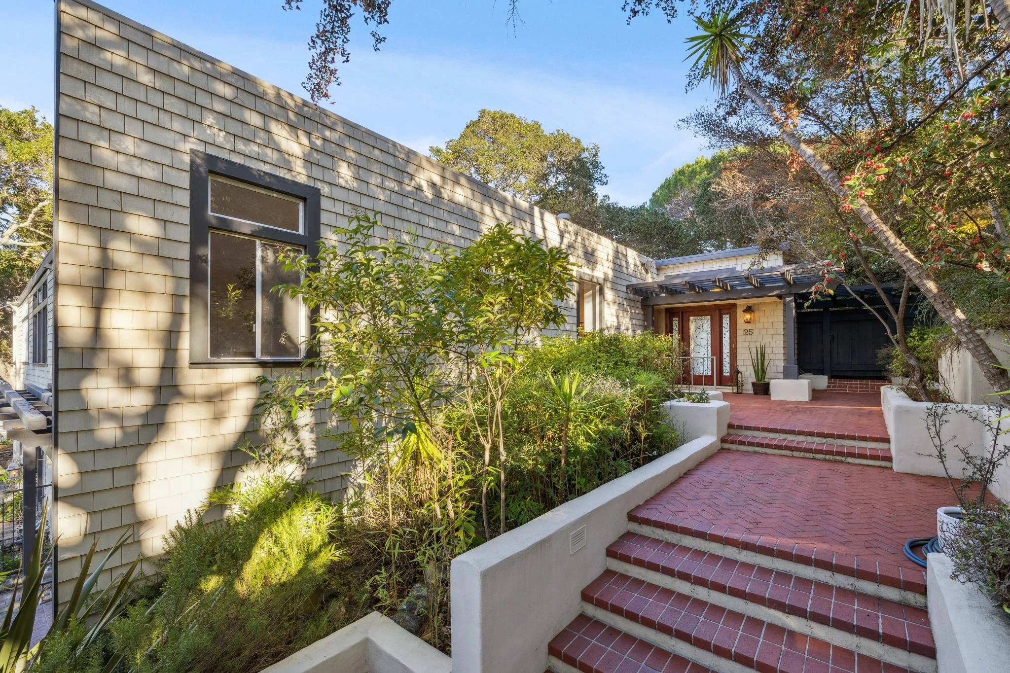 2b. Front walk.jpg