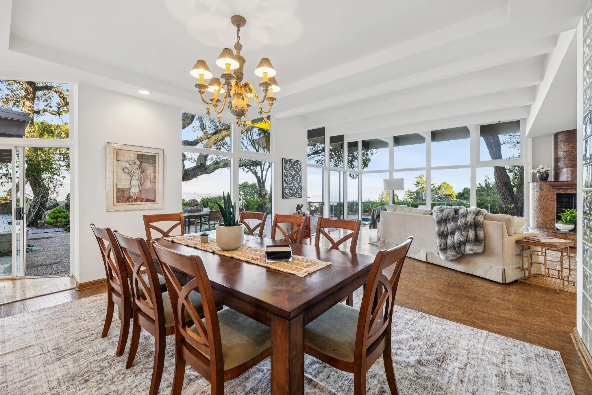 6. Dining Room.jpg