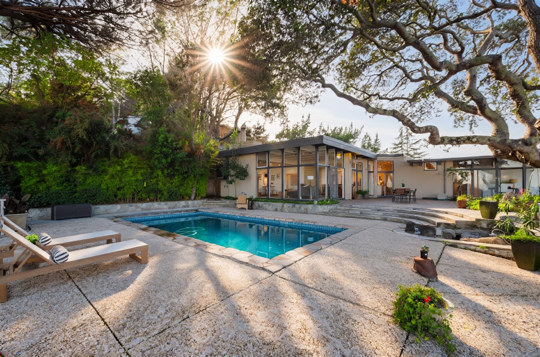 26. Pool looking in.jpg