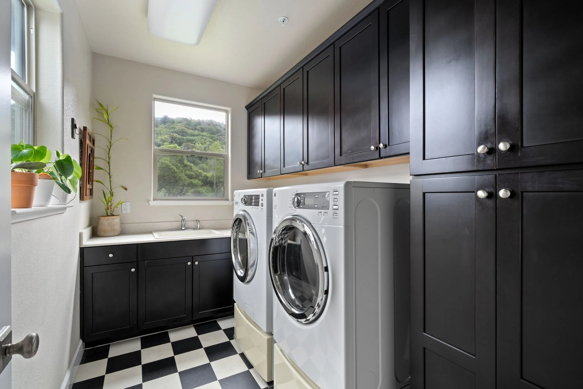 11 Edgehill Way, San Rafael For Sale by Nick Svenson & Miles Daly | Own Marin | Marin County Top Realtors | Marin County's #1 Real Estate Team2026-04-02 at 9.33.23 AM 35.jpg