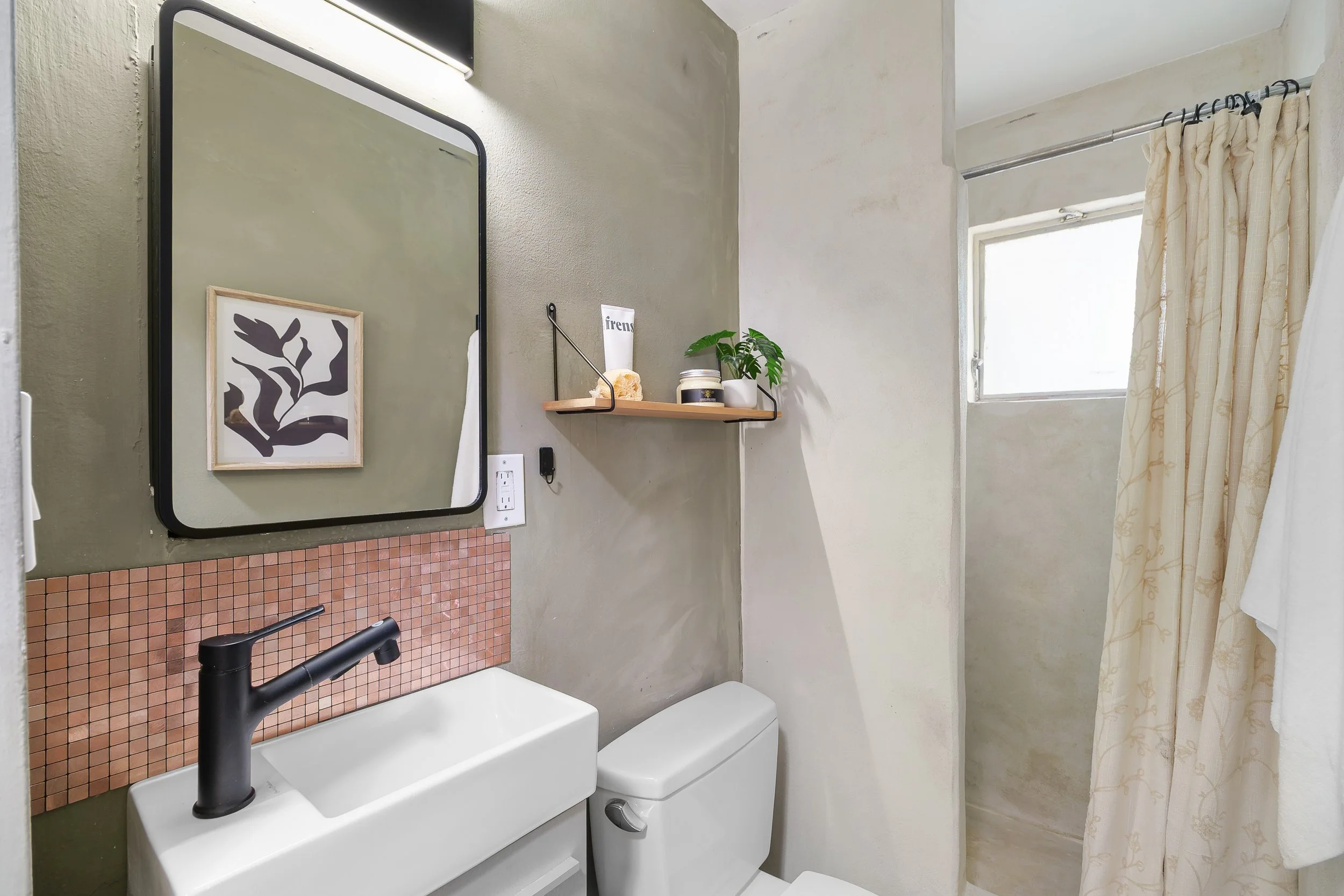 104 Lobo Vista-21.jpg