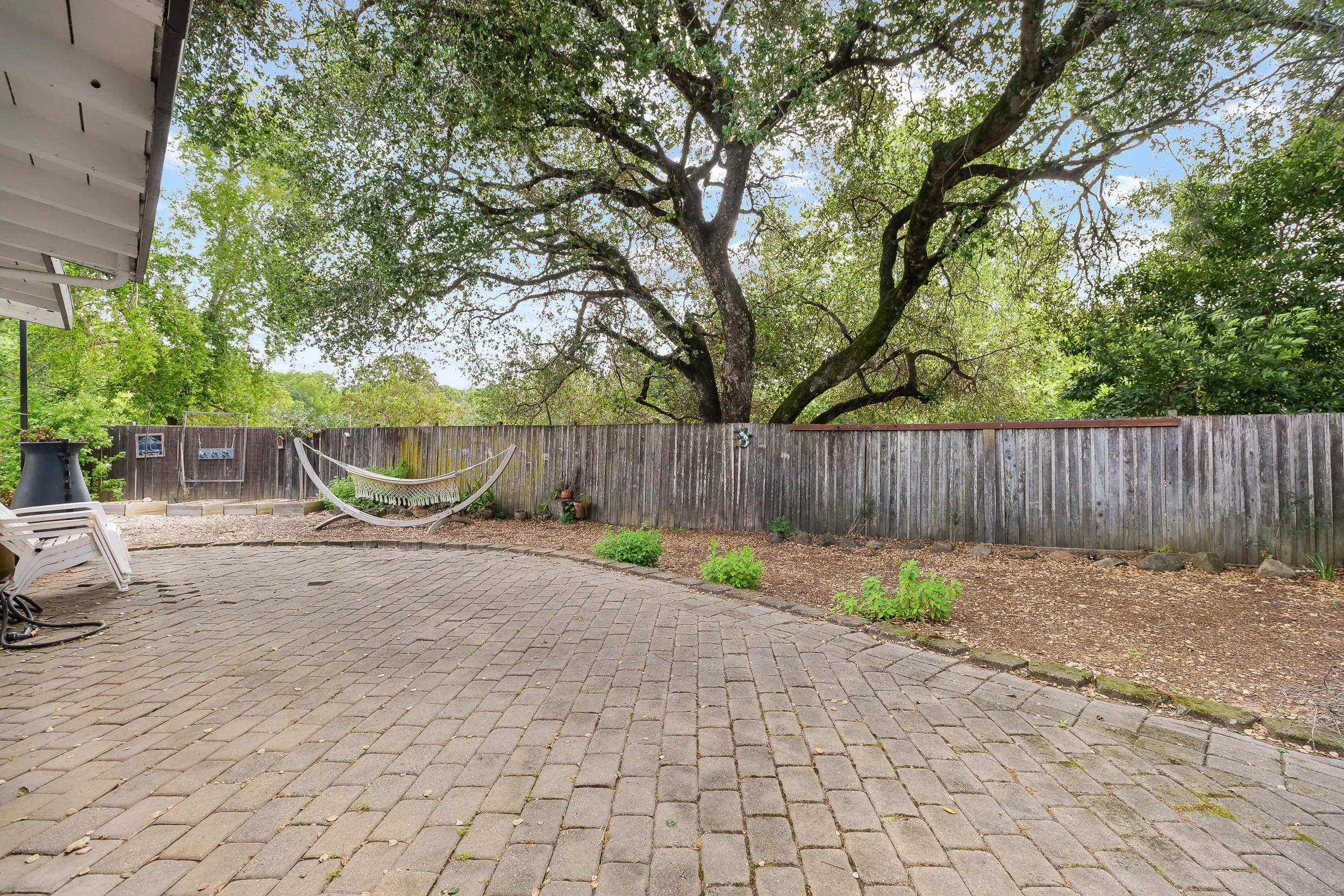 104 Lobo Vista-25.jpg
