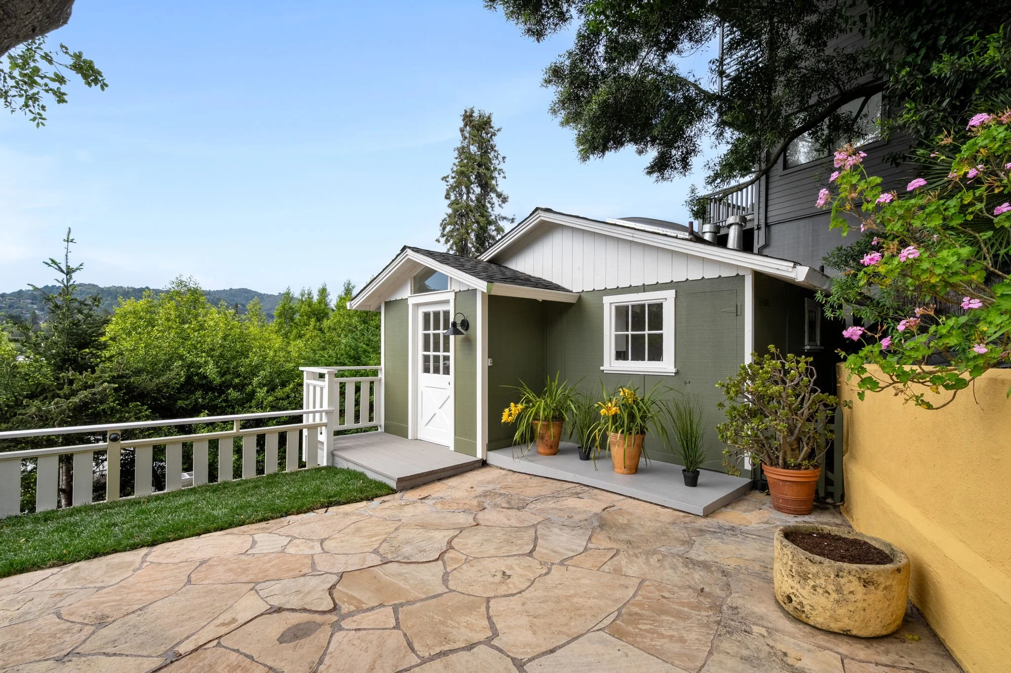 18-web-or-mls-3-ethel-ln.jpg