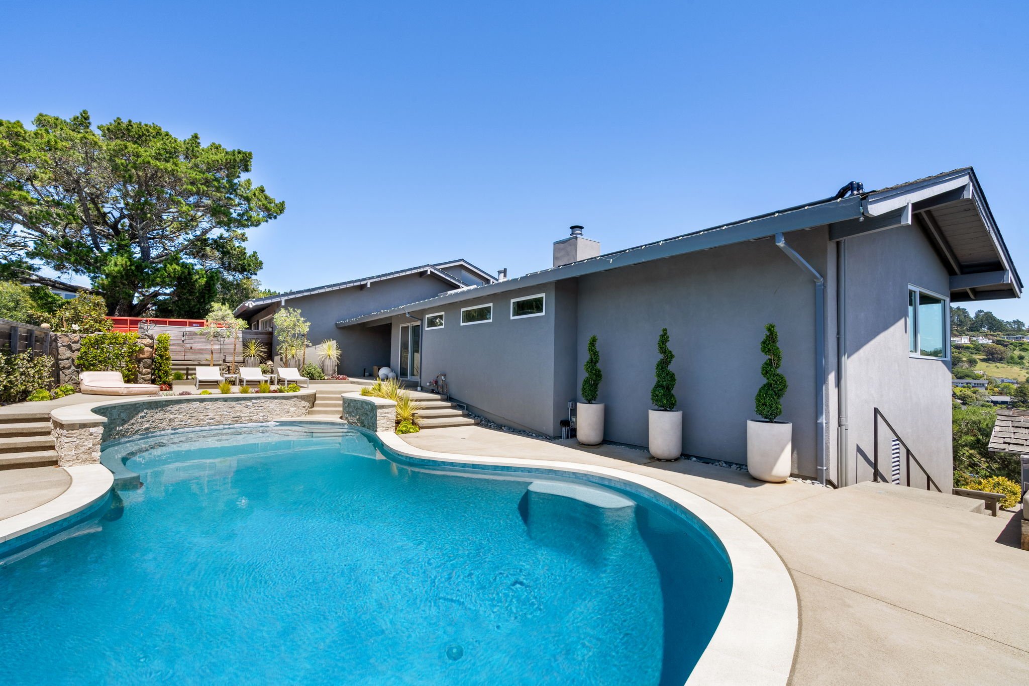 10-web-or-mls-174-stewart-dr.jpg