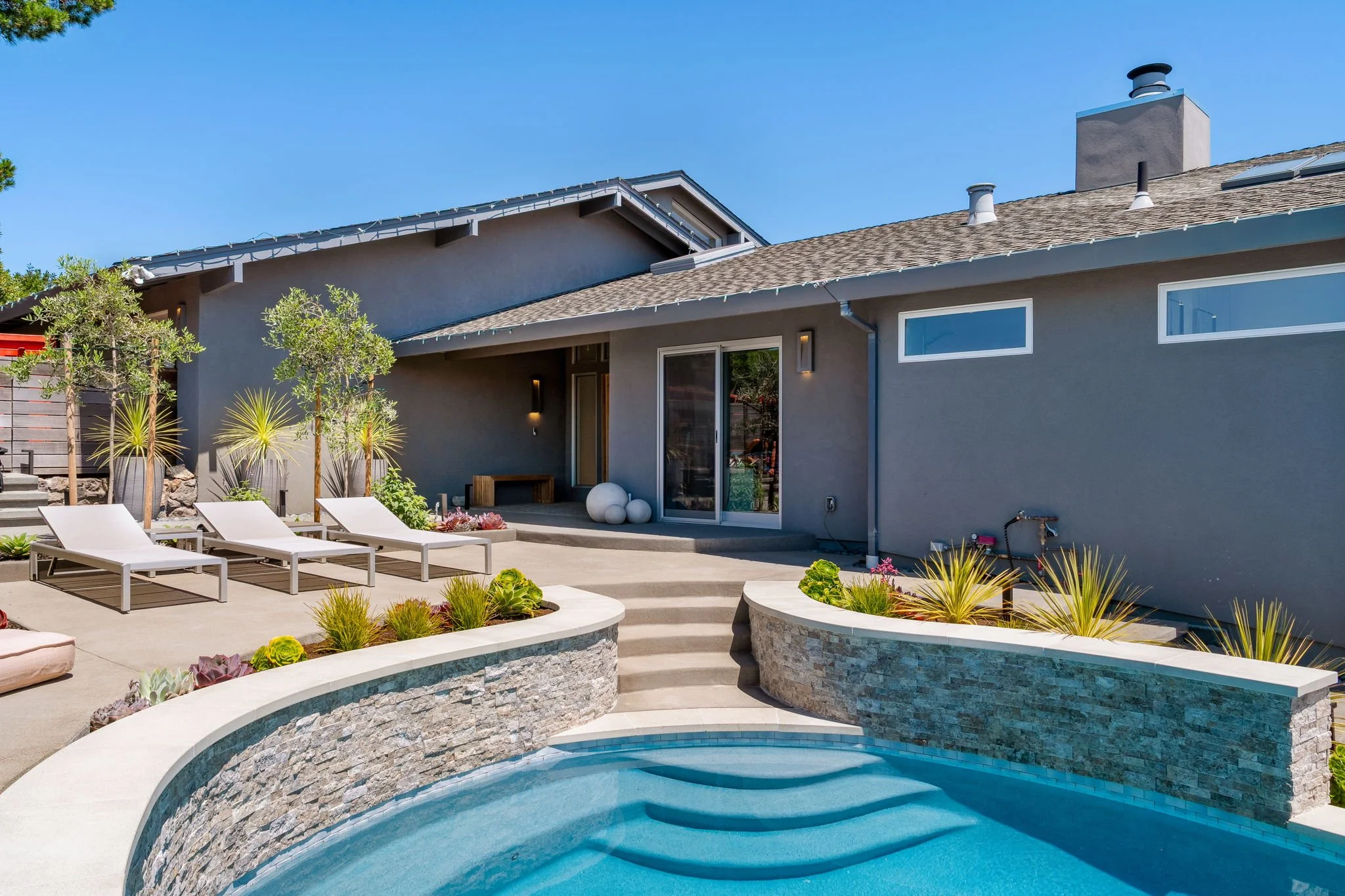 11-web-or-mls-174-stewart-dr.jpg