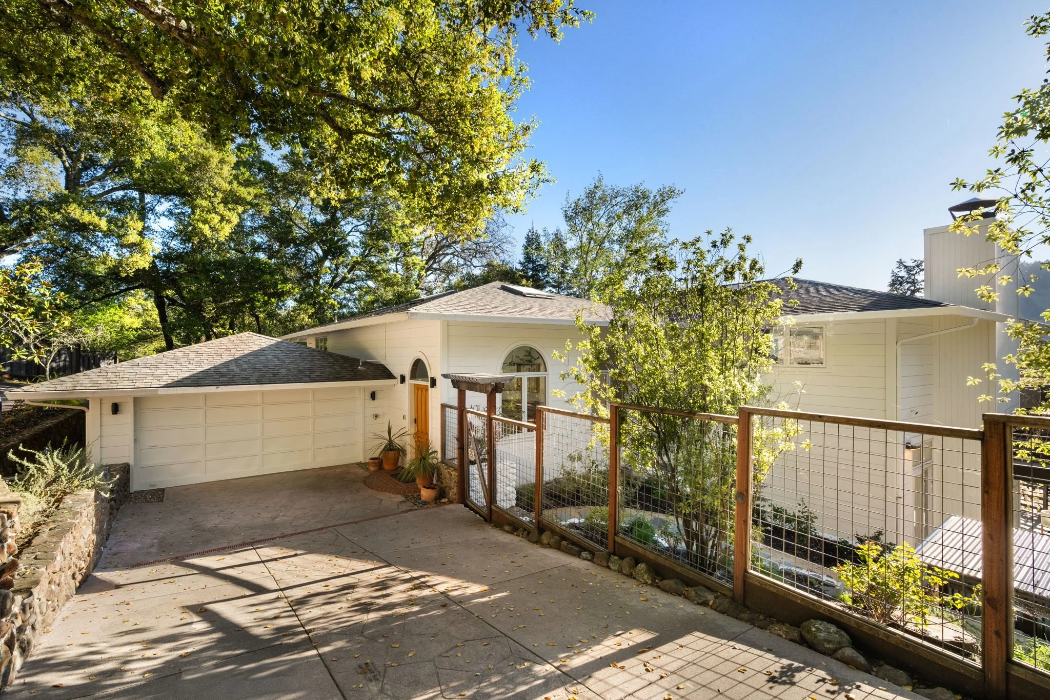 17 Madrone Ave, Woodacre $2.45M