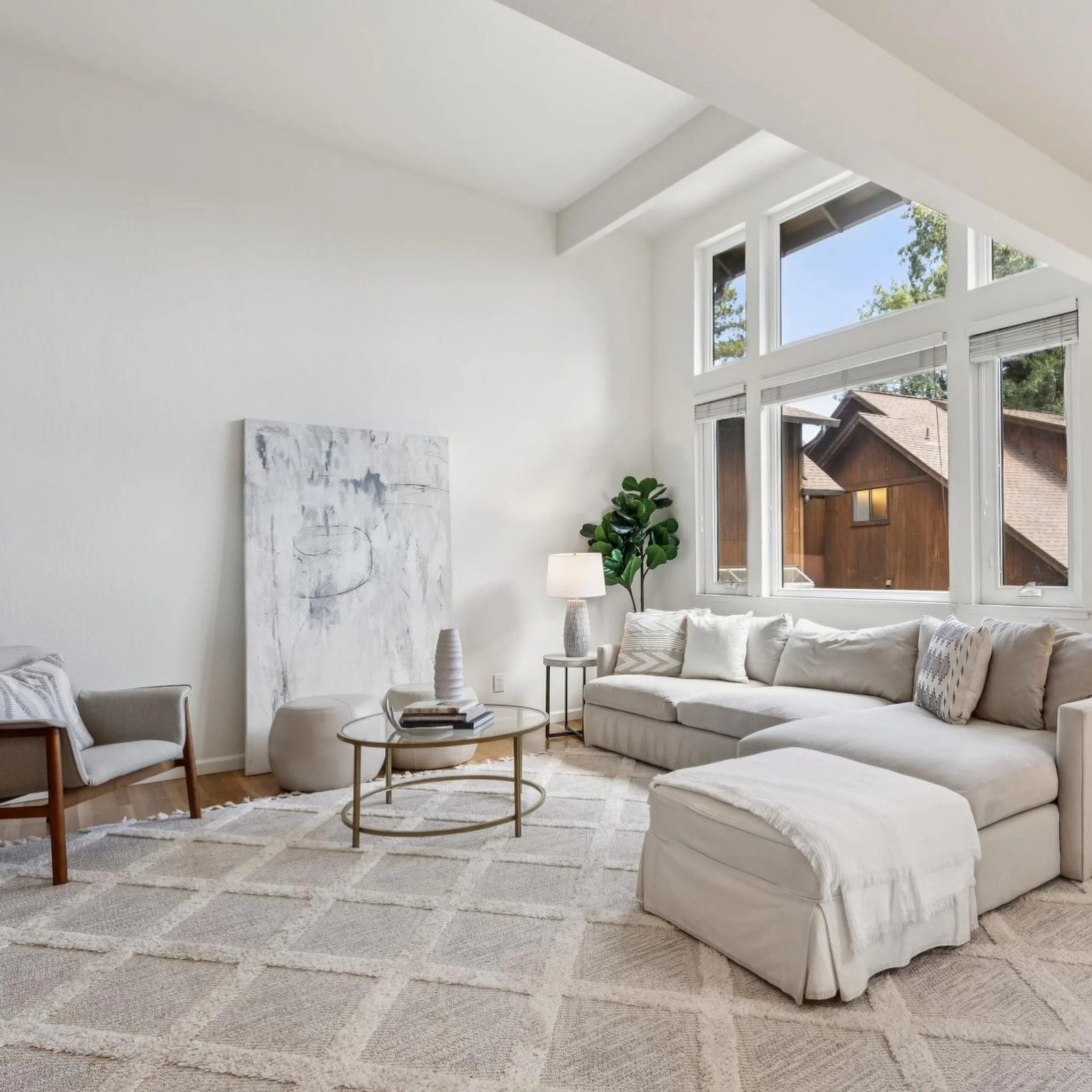 Welcome to this off-market Larkspur townhome that lives more like a single-family home.

As a private end unit, the home is filled with natural light and an updated design that maximizes privacy, open space, and indoor-outdoor living.

With vaulted c