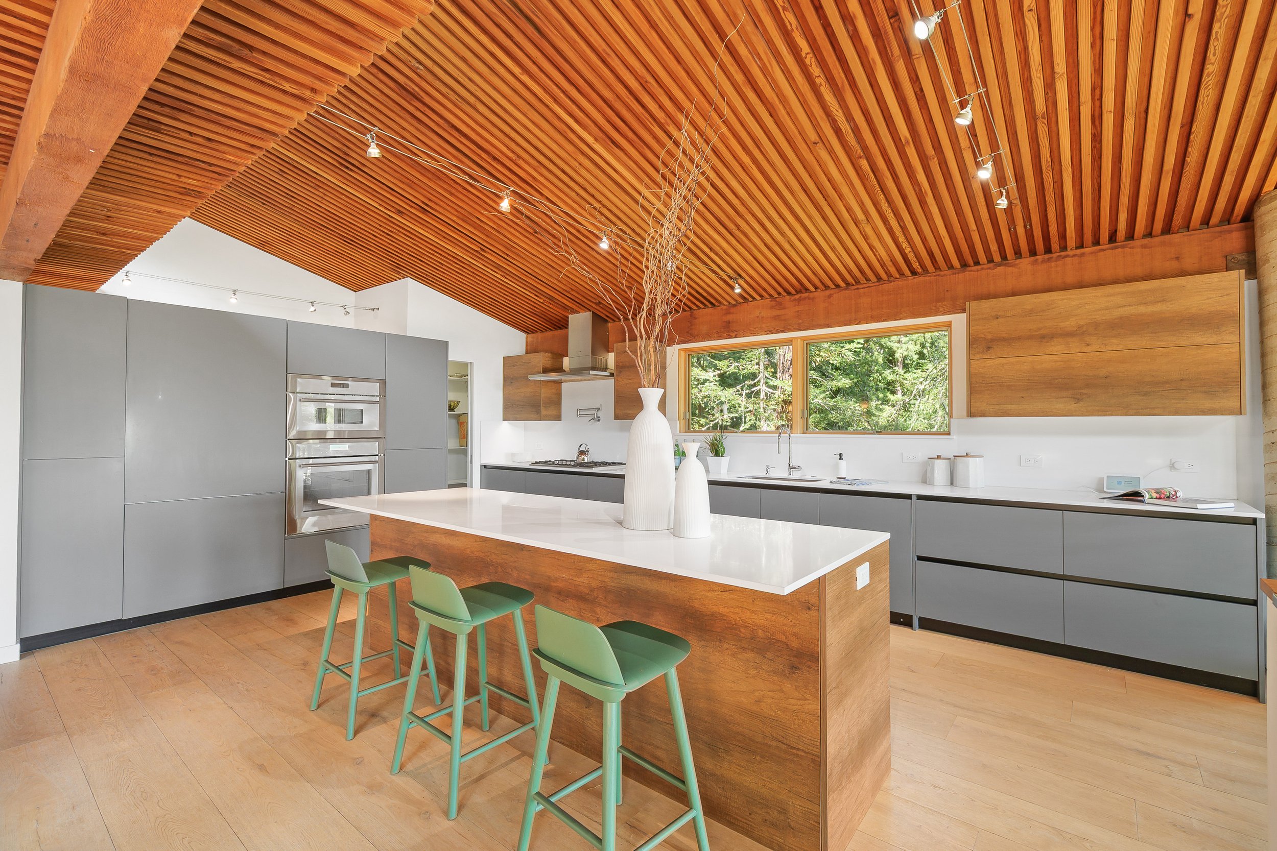665 Edgewood-15.jpg