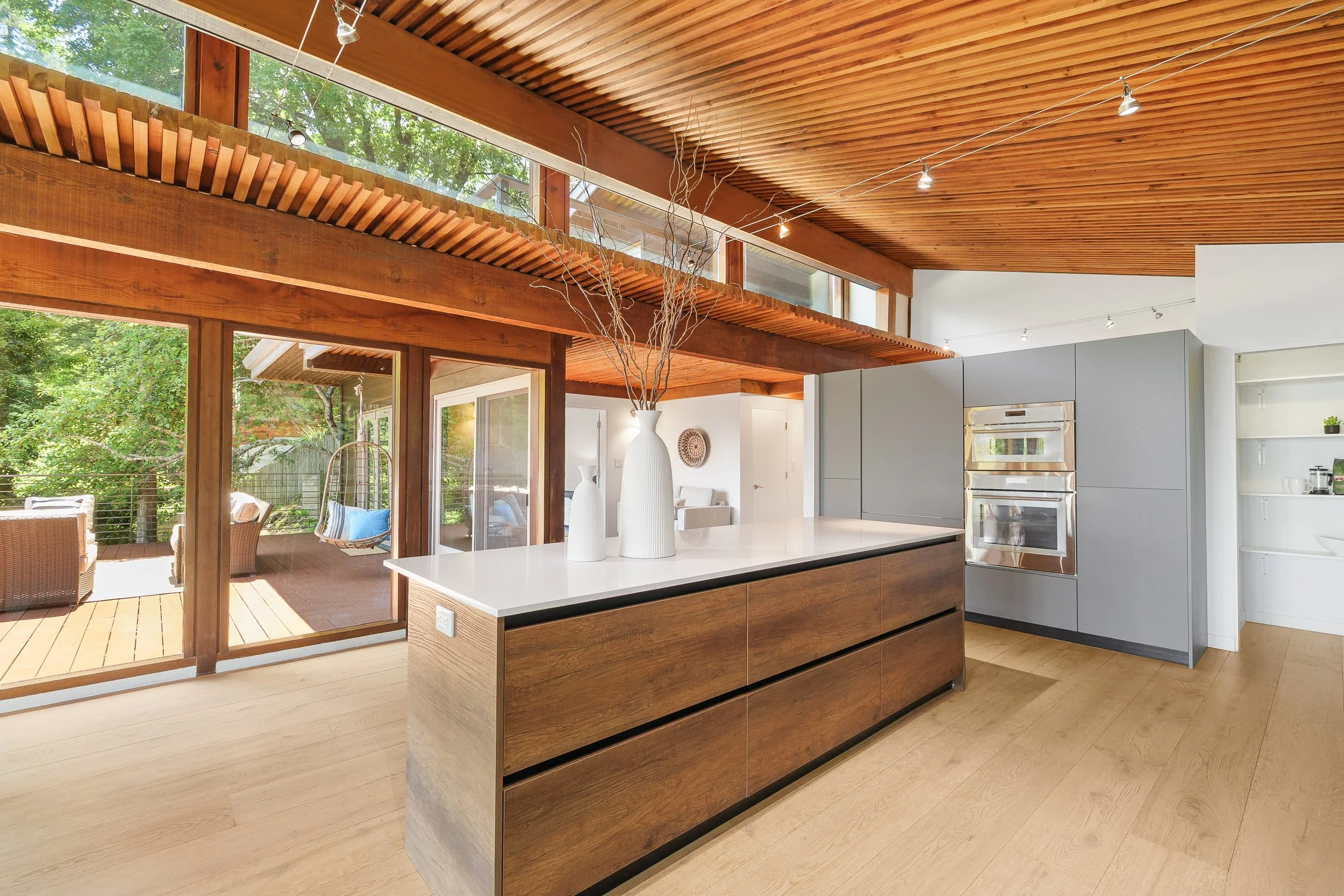 665 Edgewood-16.jpg