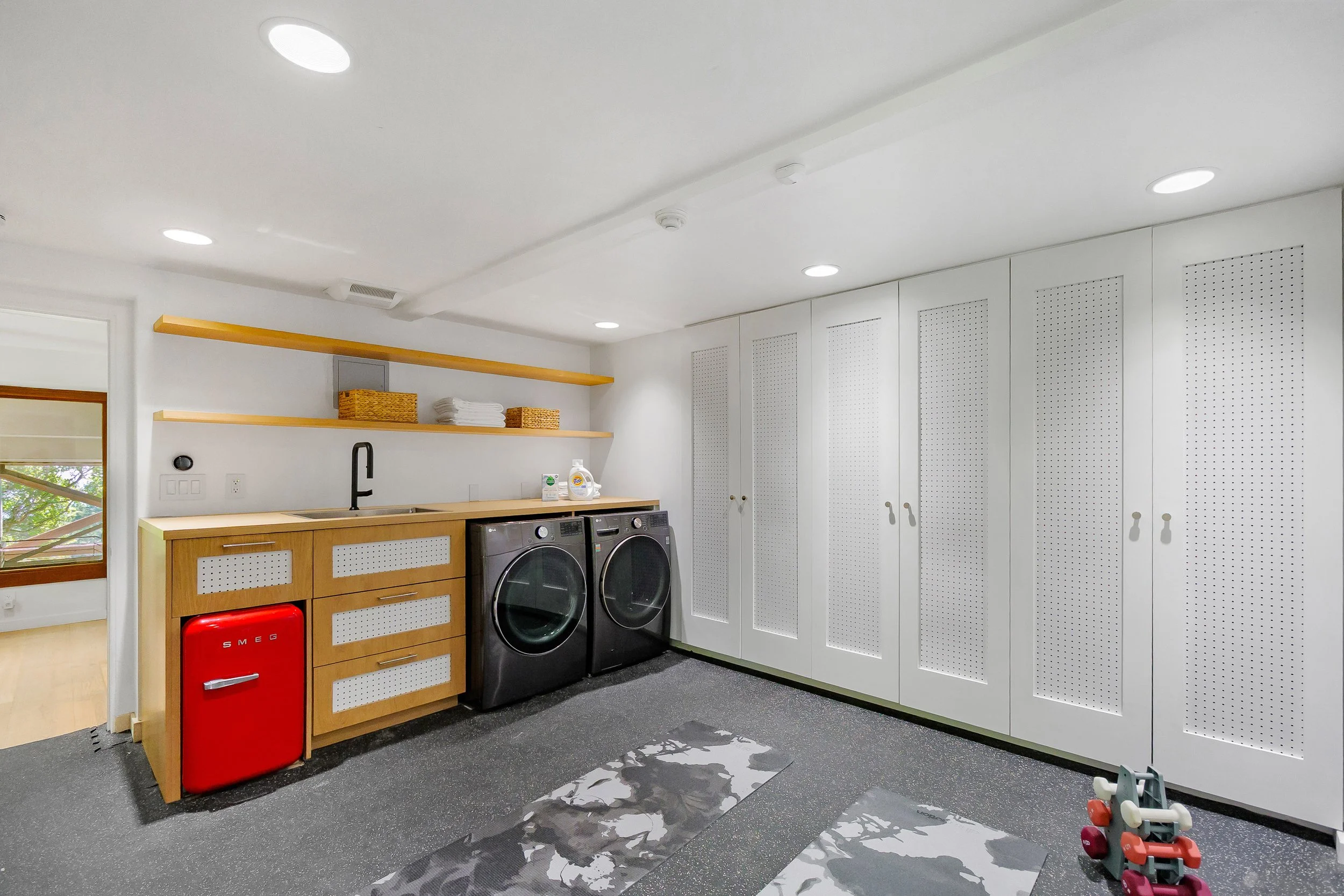 665 Edgewood-45.jpg
