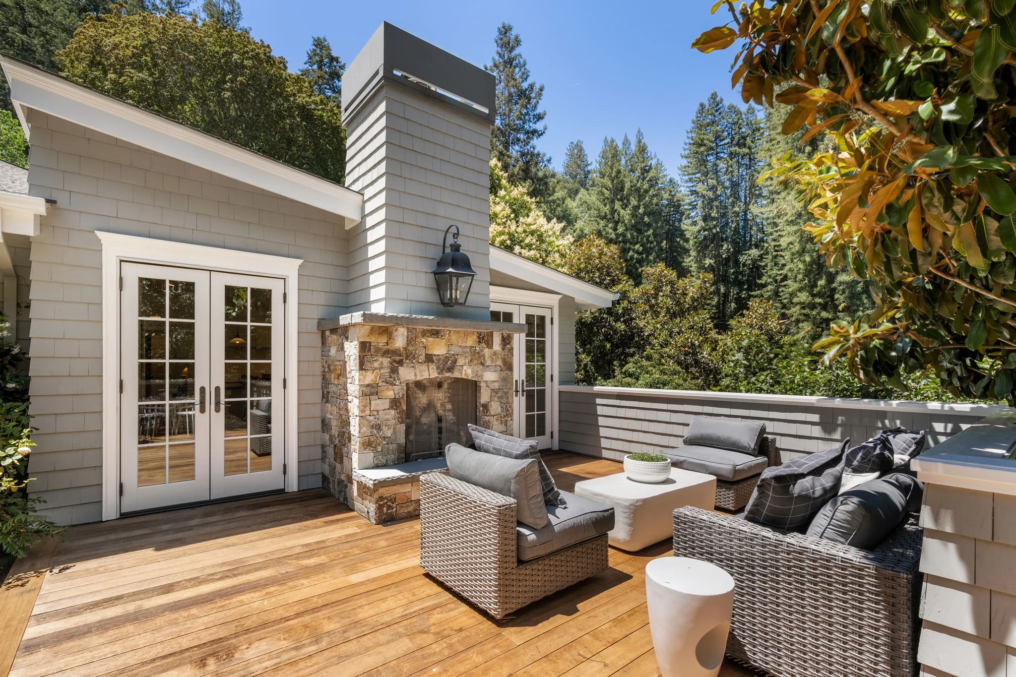 7-web-or-mls-19-woodside-way.jpg