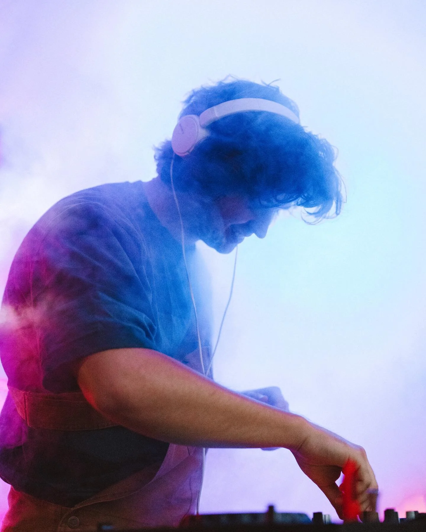 reef 01. I love people who love music. let me shoot your parrttttiieeesss !!