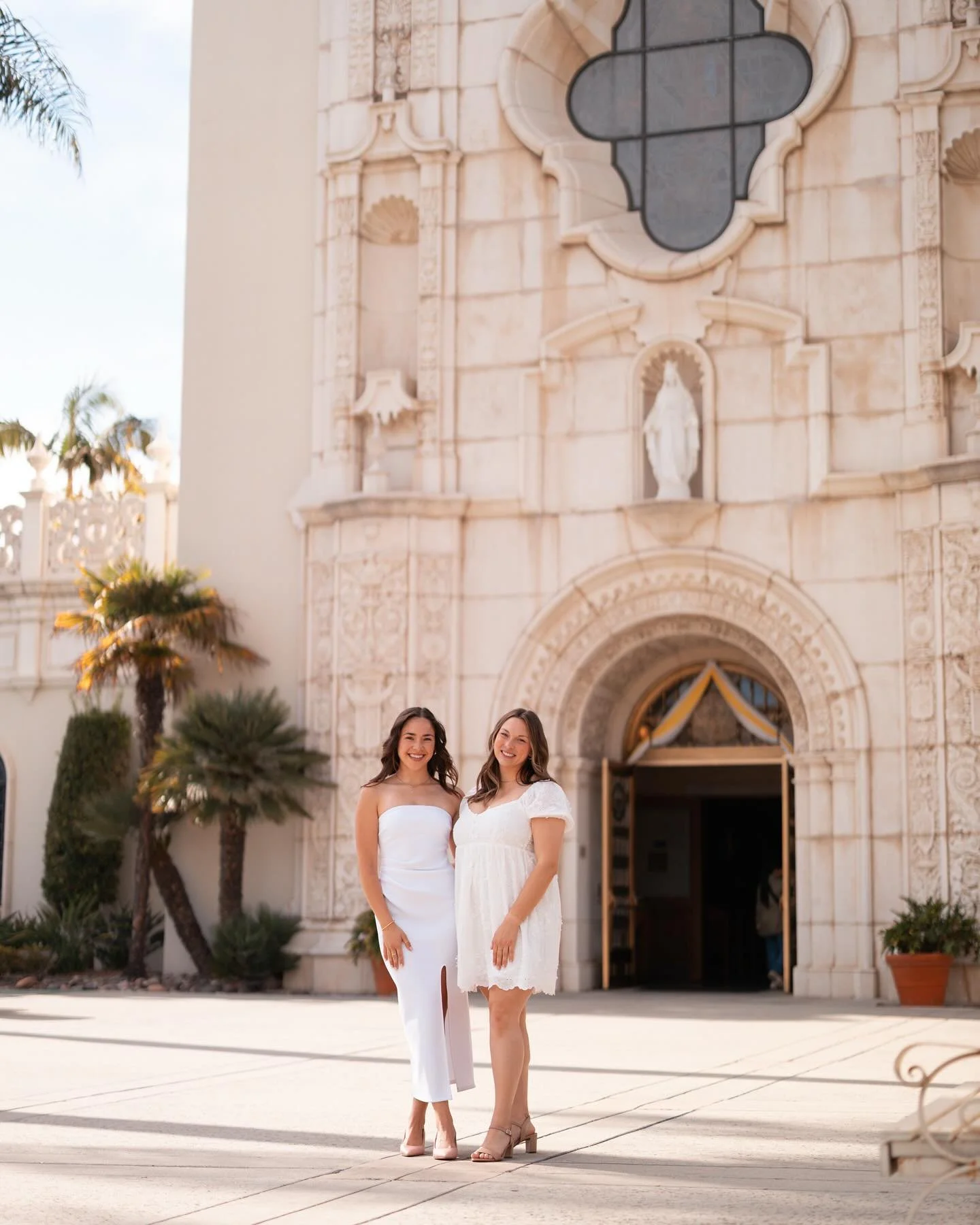 hannah &amp; alyssa !! in sandy eggo !! 🫶🏻🫶🏻🫶🏻