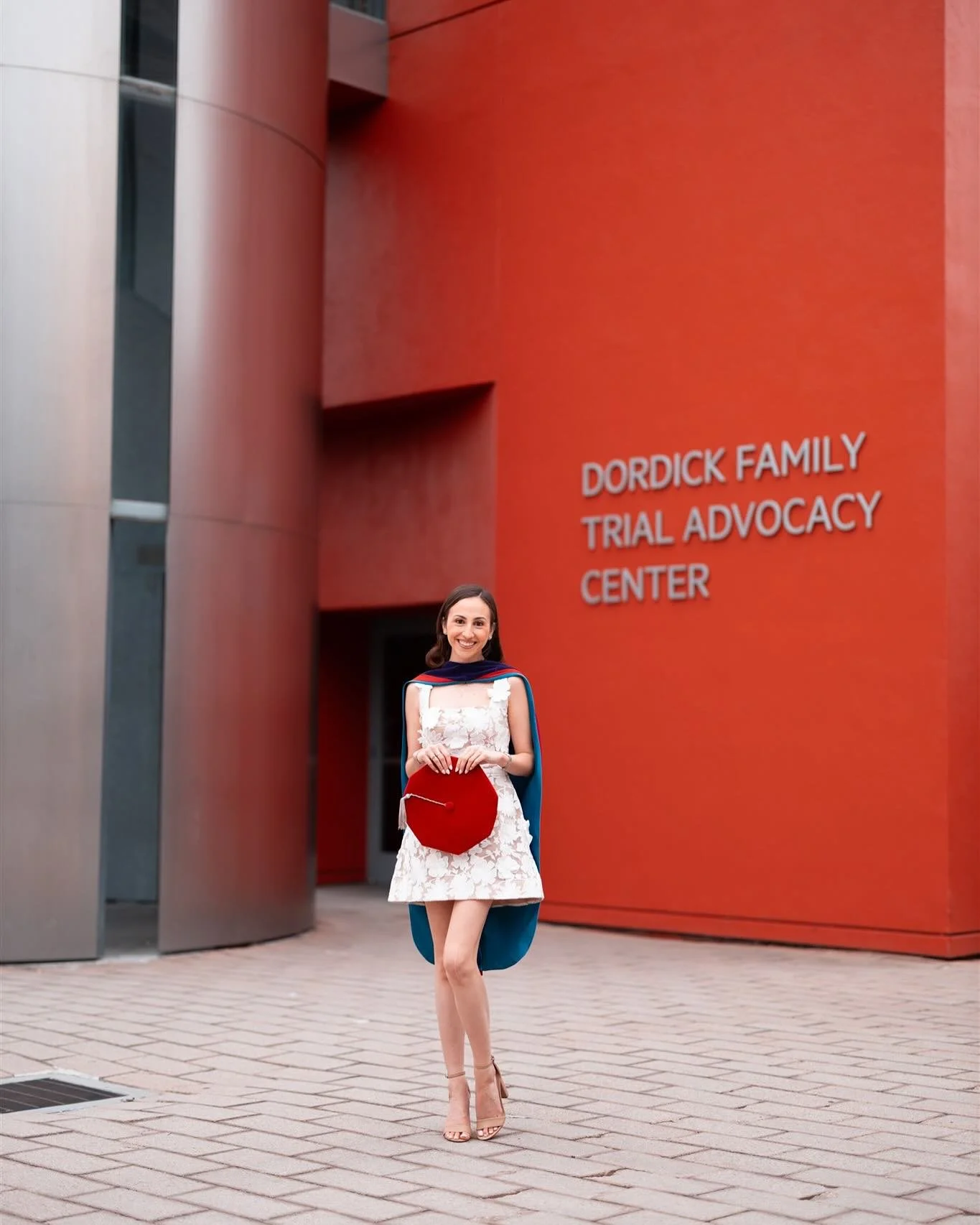 i love my job i love my job i love my job 🫶🏻 the fact simona trusted me to take her grad photos AGAIN is an honor of my life
also never letting anyone tell me loyola law school is uggo ever again!