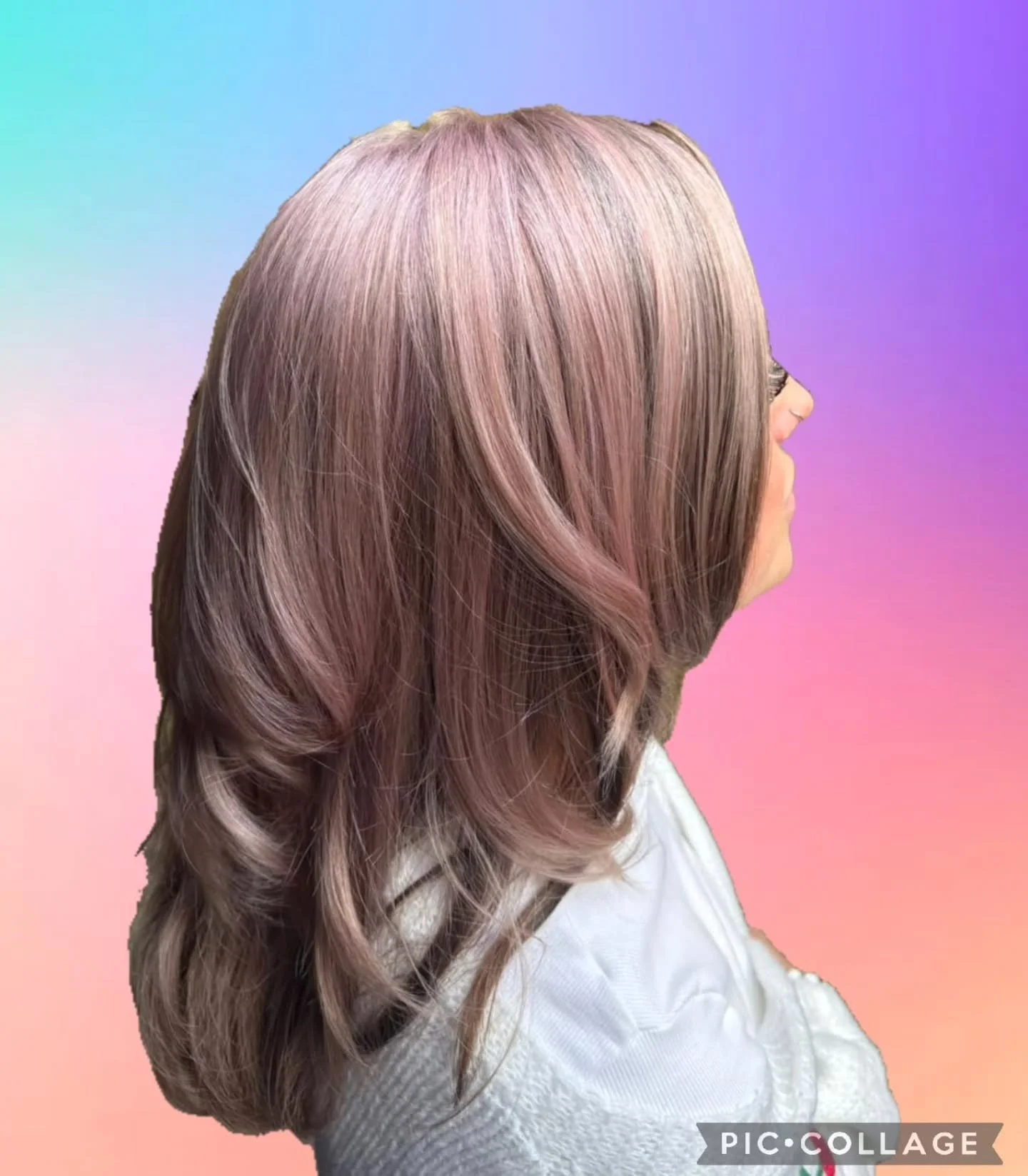 Mia created this beautiful colour with a toner containing 3 different tones, (obviously the main one was pink) but can you guess the other 2??? 
@aveda @iconhairdressing @avedauk 
#iconhairdressing #aveda #avedaartist #avedacolor  #avedastylist #av