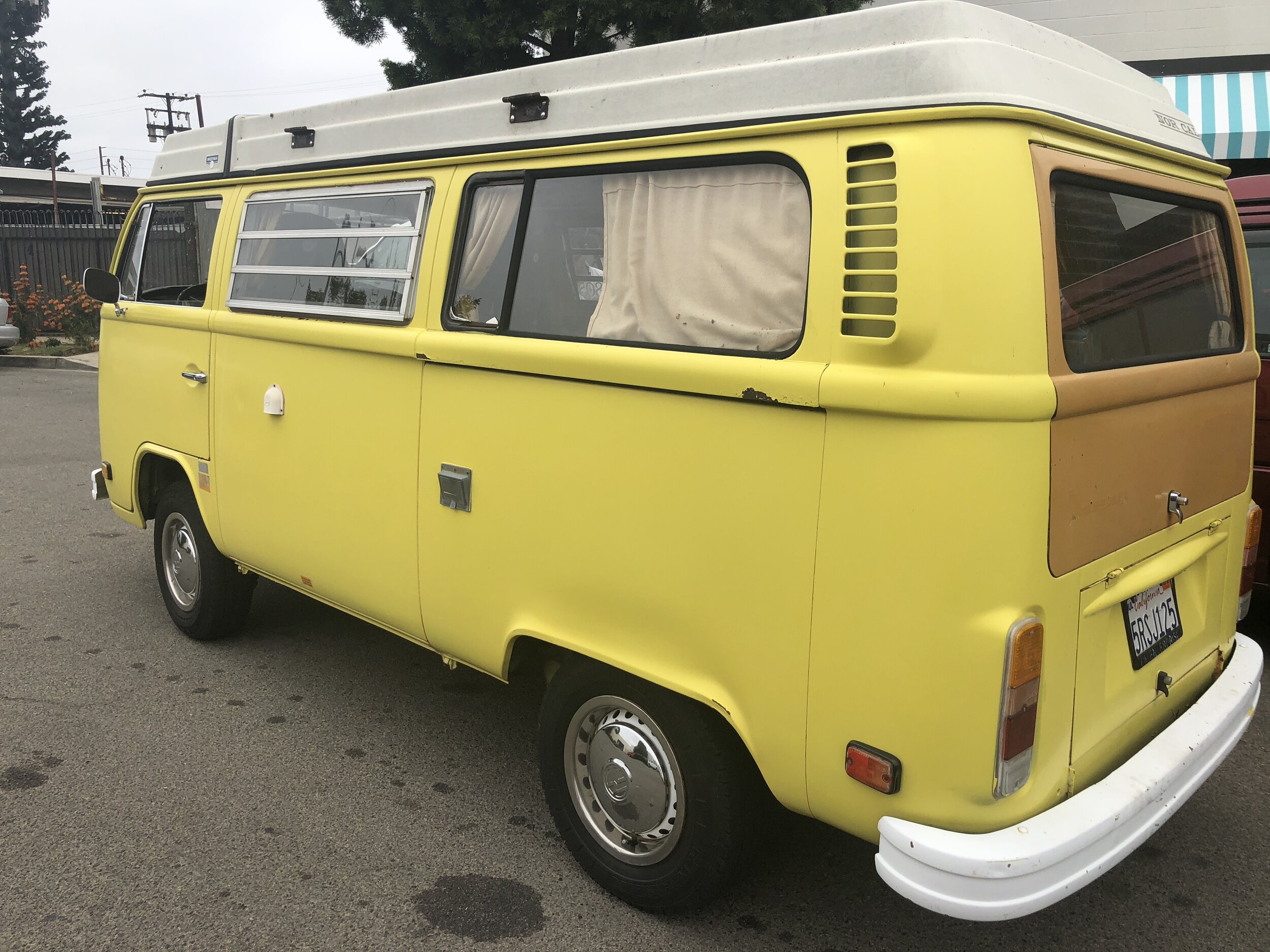 This bus was an internet purchase by a client in Minnesota. This is how the bus looked when it arrived at Vintage Surfari Wagons in Costa Mesa.