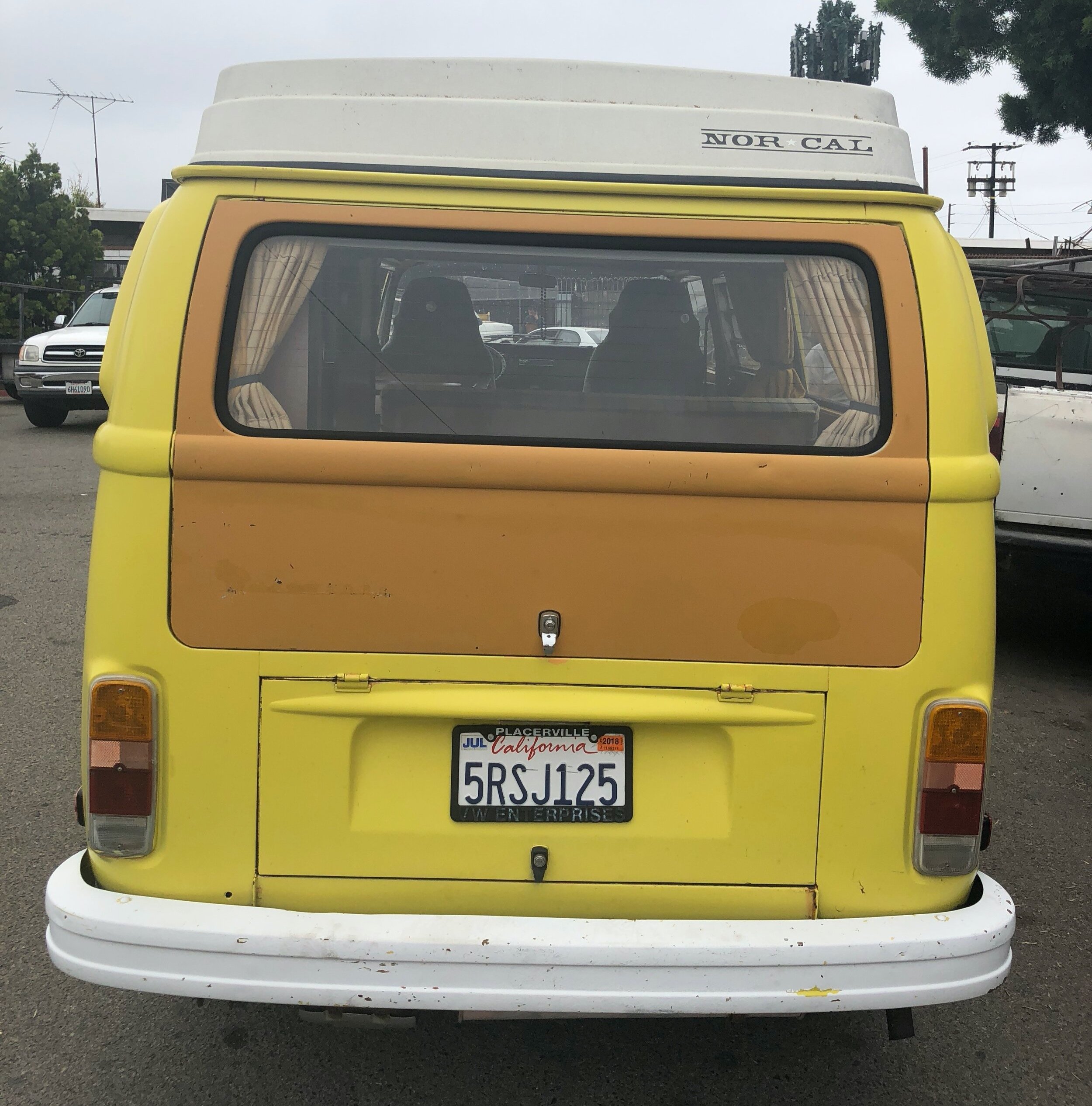 This bus was an internet purchase by a client in Minnesota. This is how the bus looked when it arrived at Vintage Surfari Wagons in Costa Mesa.