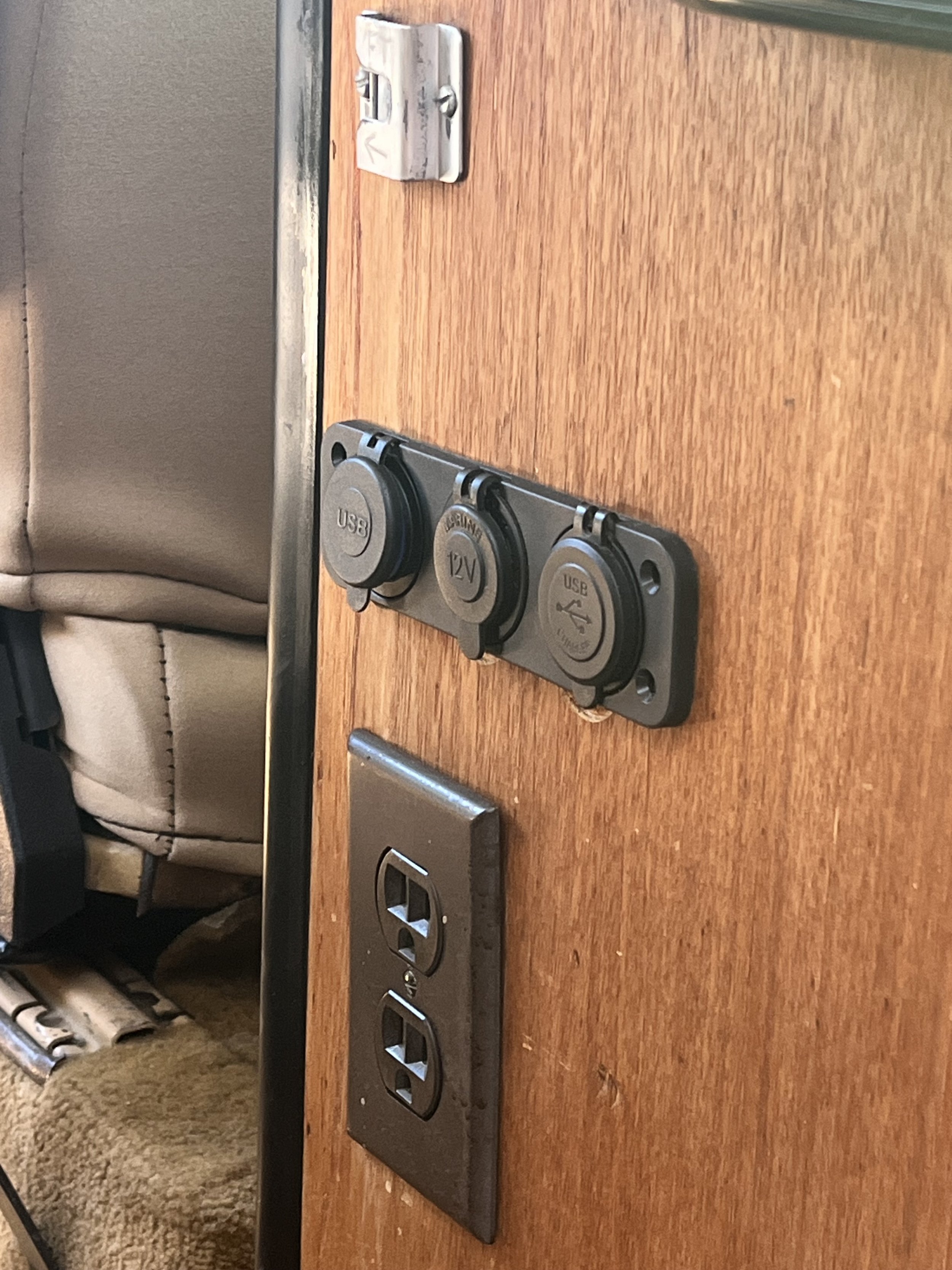 12v outlets, USB outlets, 120v city power outlet