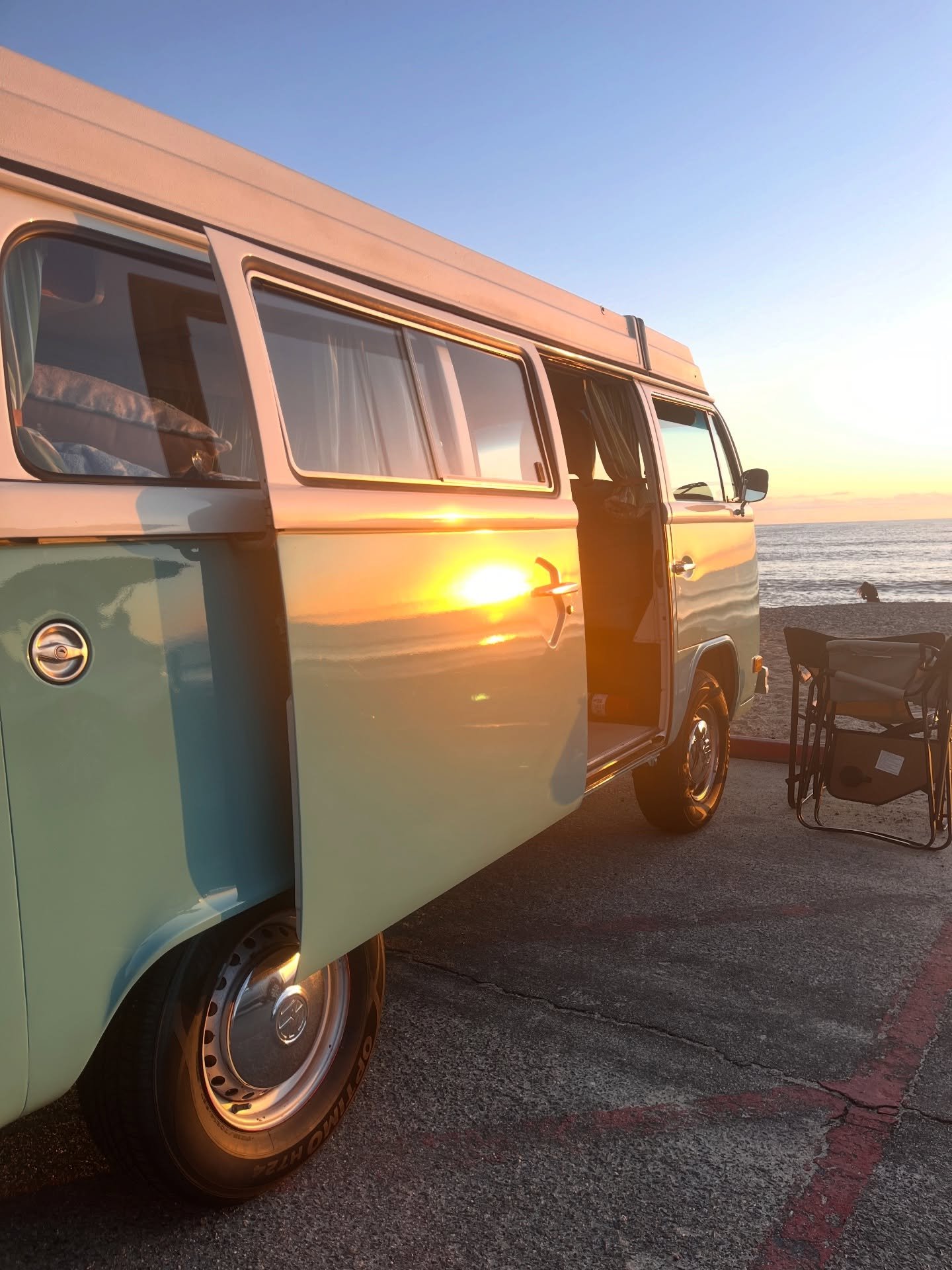 We went down to DoHo Caf&eacute; to listen to some live music at the beach, then cruised along the Dana Point day use strip&hellip; And there she was&mdash;our precious van, our beloved Ala Lani&mdash;completely unexpected and absolutely perfect 👌 ?