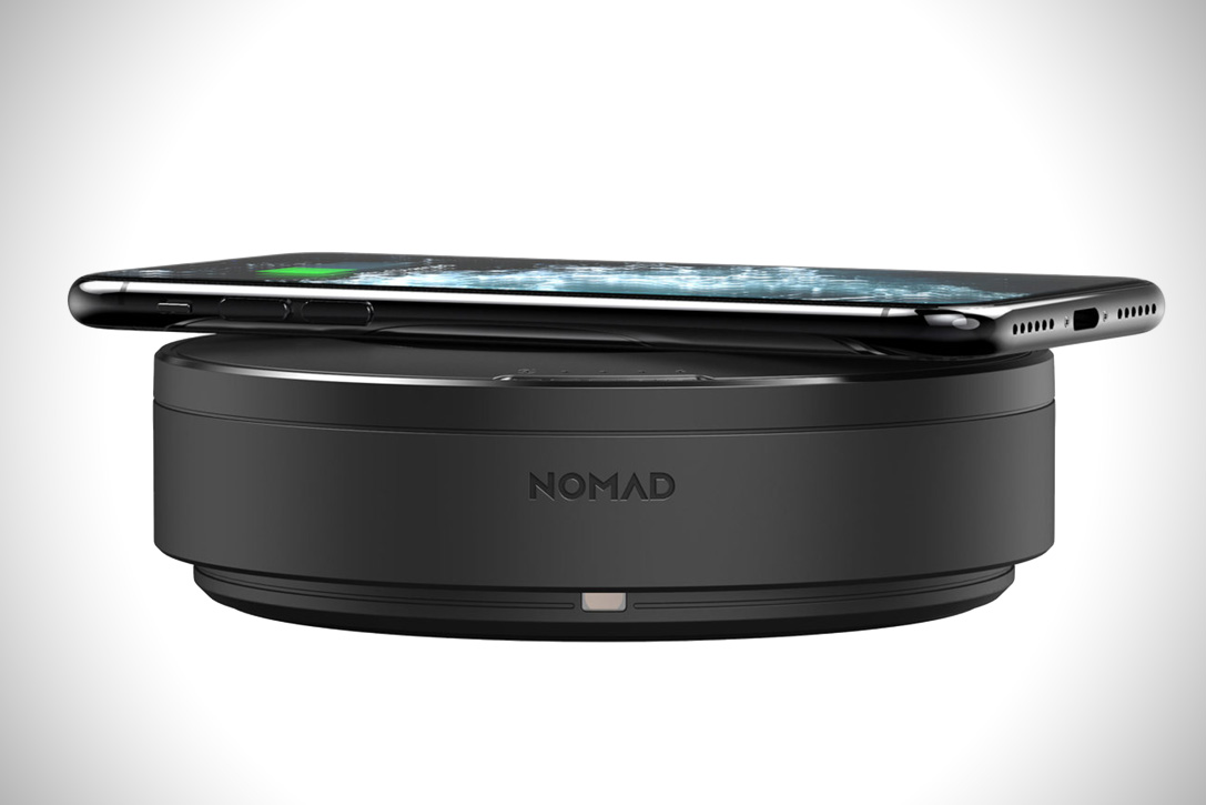 Nomad-Wireless-Charging-Hub-3.jpg