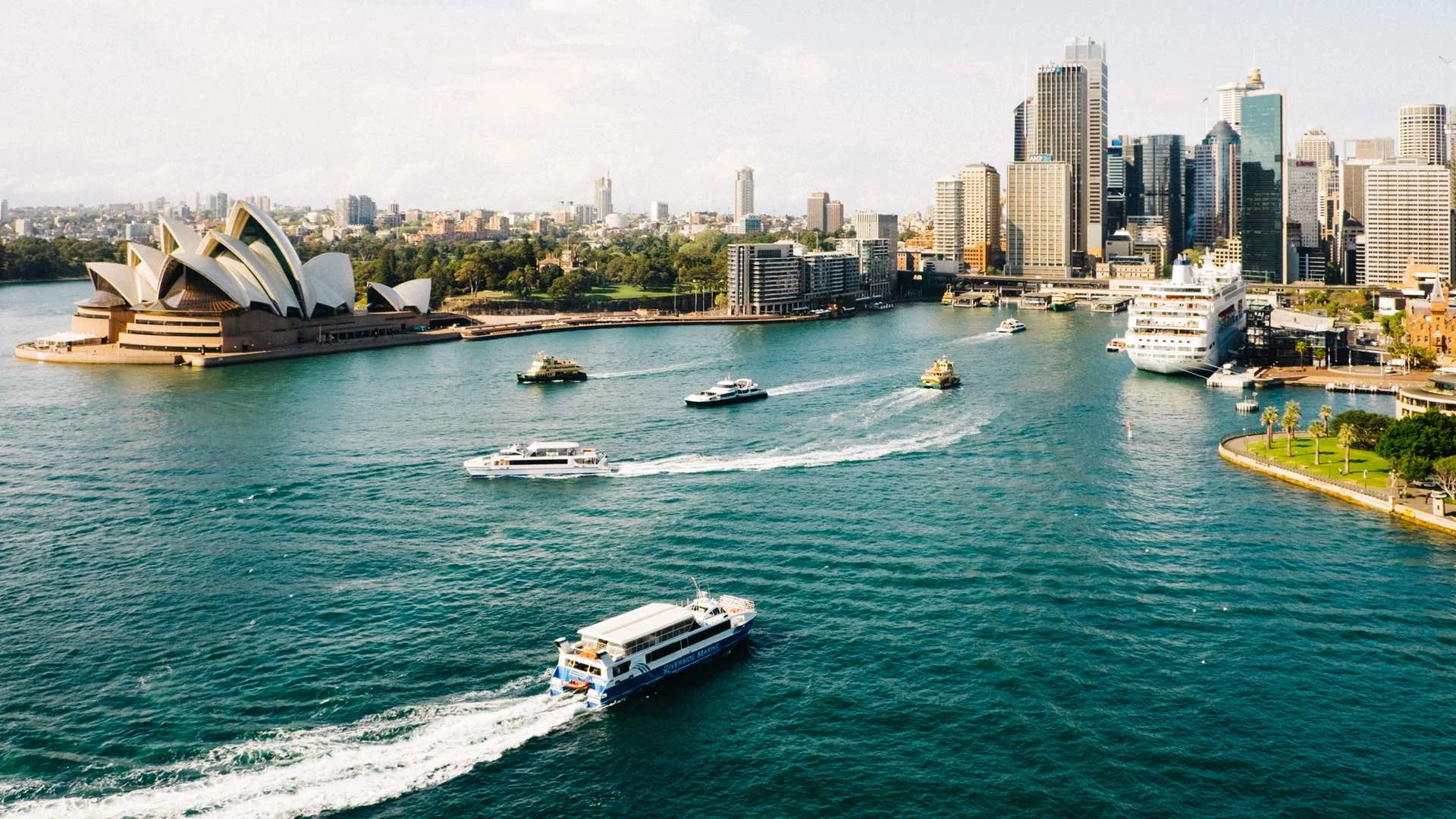sydney-harbour-ferry-opera-house-stock-unsplash.jpeg