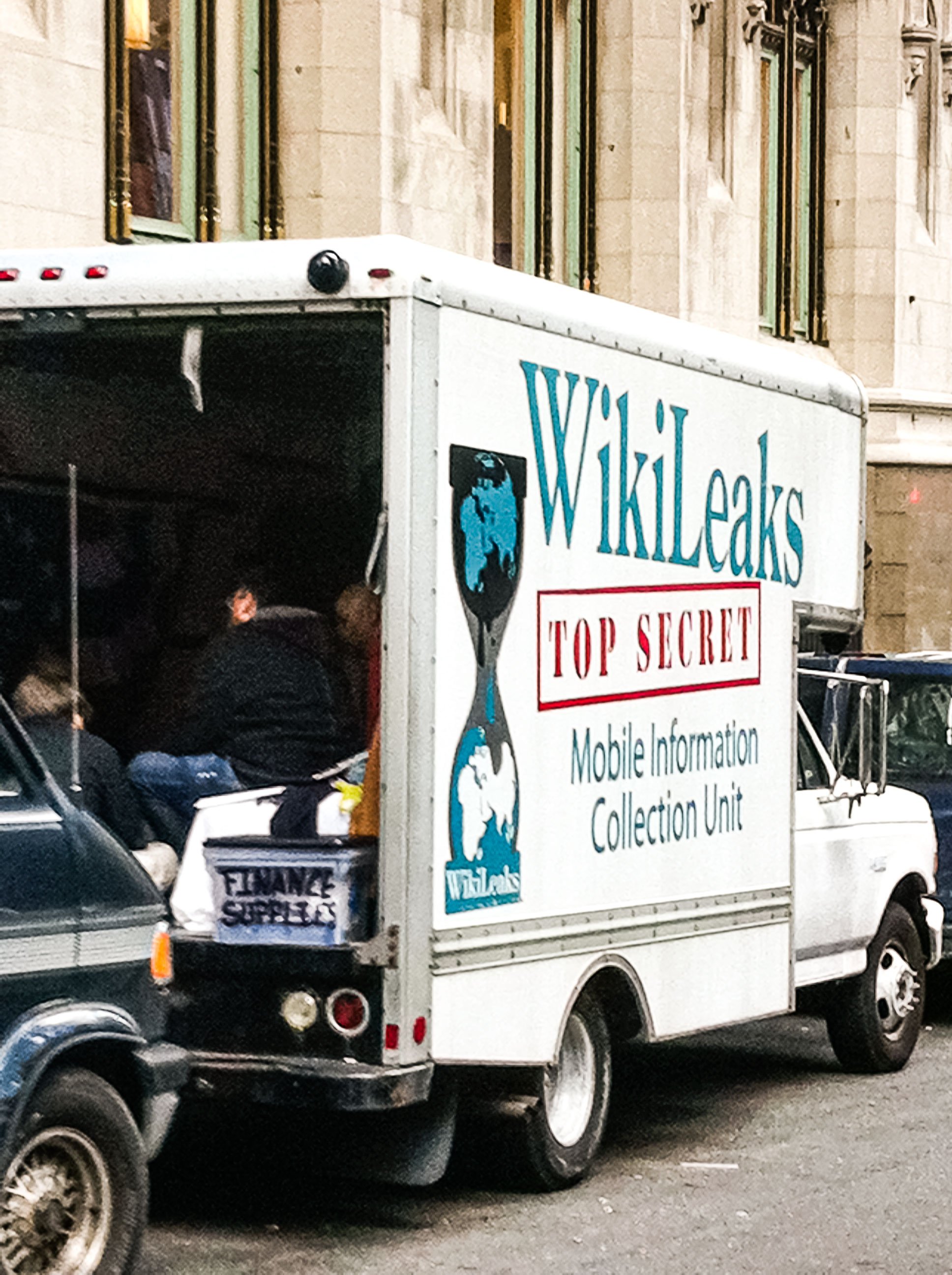 Occupy-WallStreet-WikiLeaks-Van-2.jpg