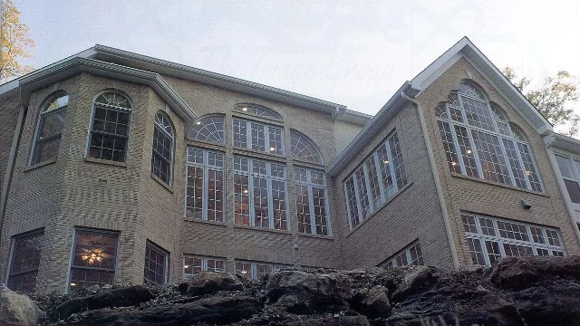 exterior24.jpg