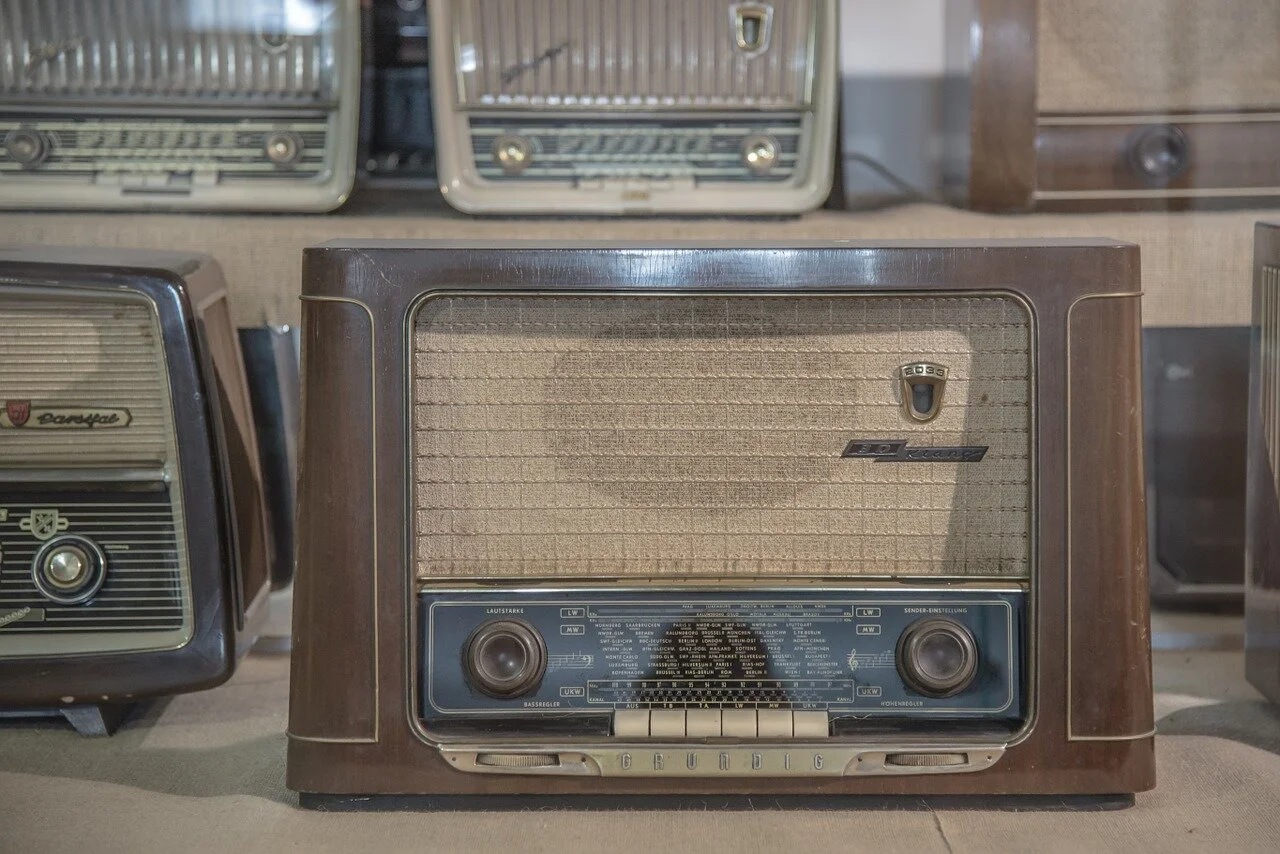 radio-590361_1280.jpg