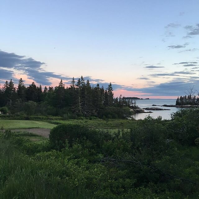 Sunset and the sea: two things of which I never tire of being open-mouthed by their beauty.... especially here! #sunsetbythesea #mainecoast #deerislemaine #stoningtonmaine #sunset #sea