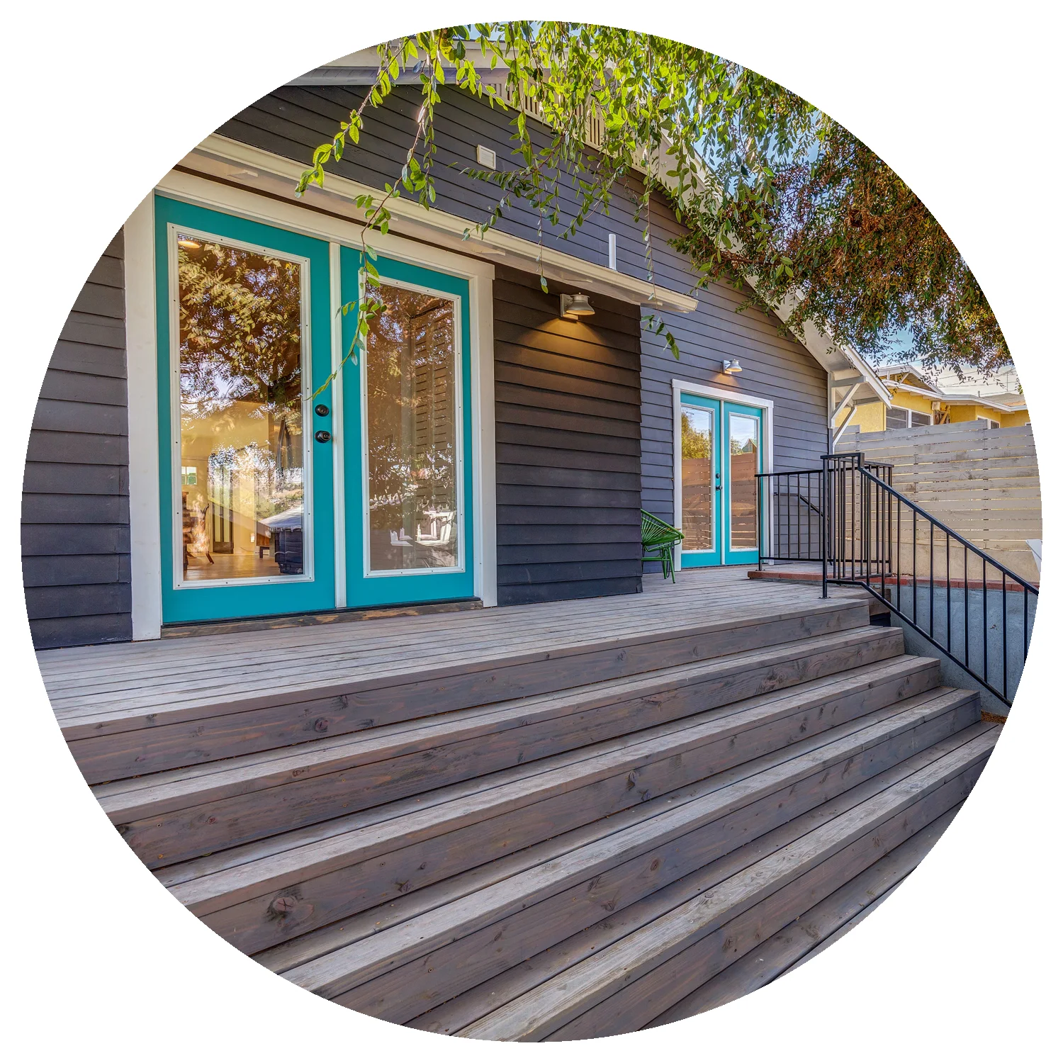 DDDH_IMAGE_HUB_YARD2.jpg
