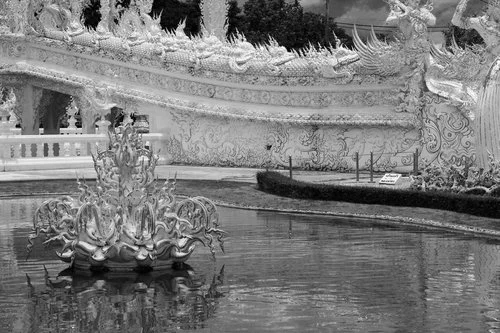 watrhongkhun6bw.jpg