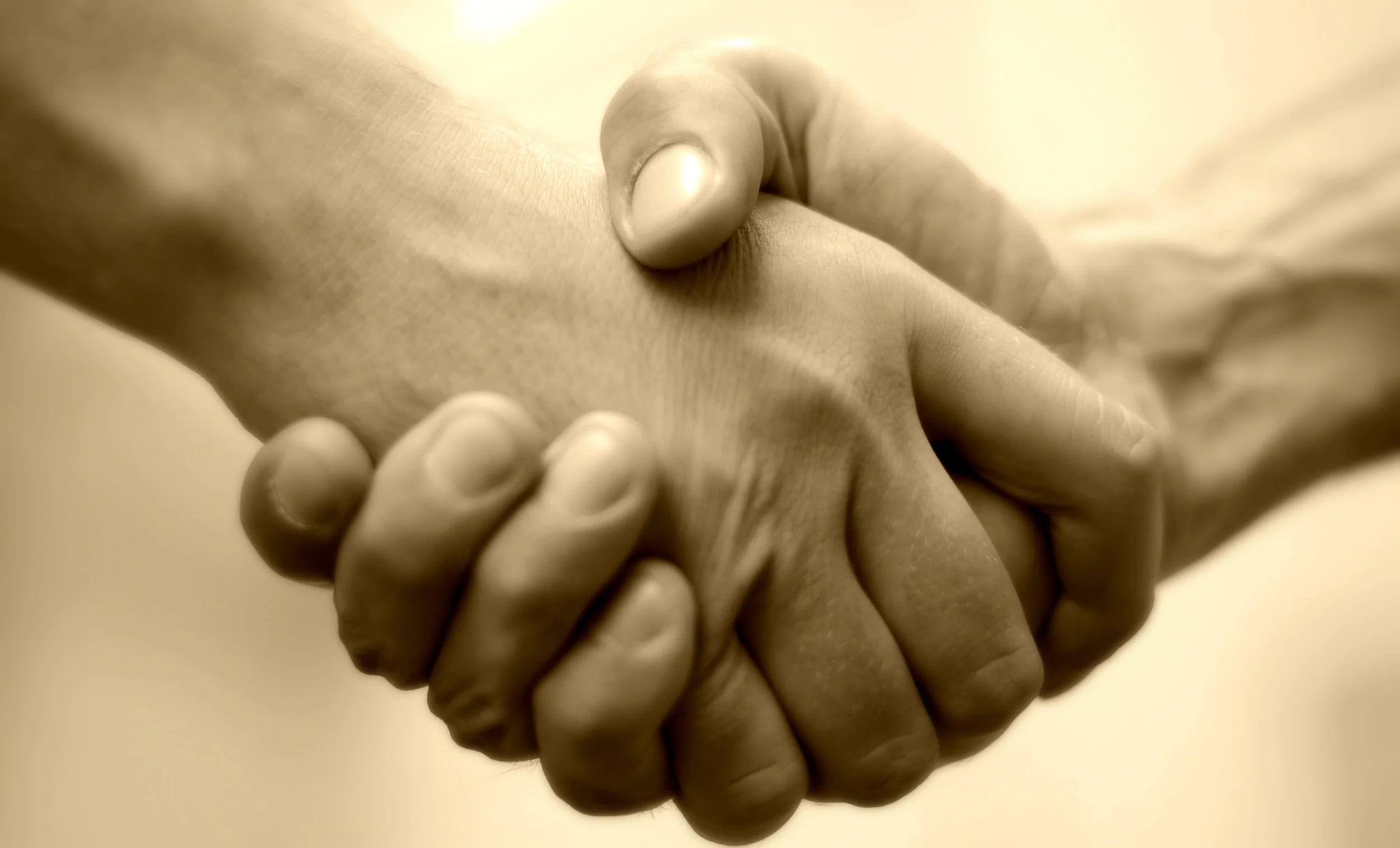 Handshake_R.jpg