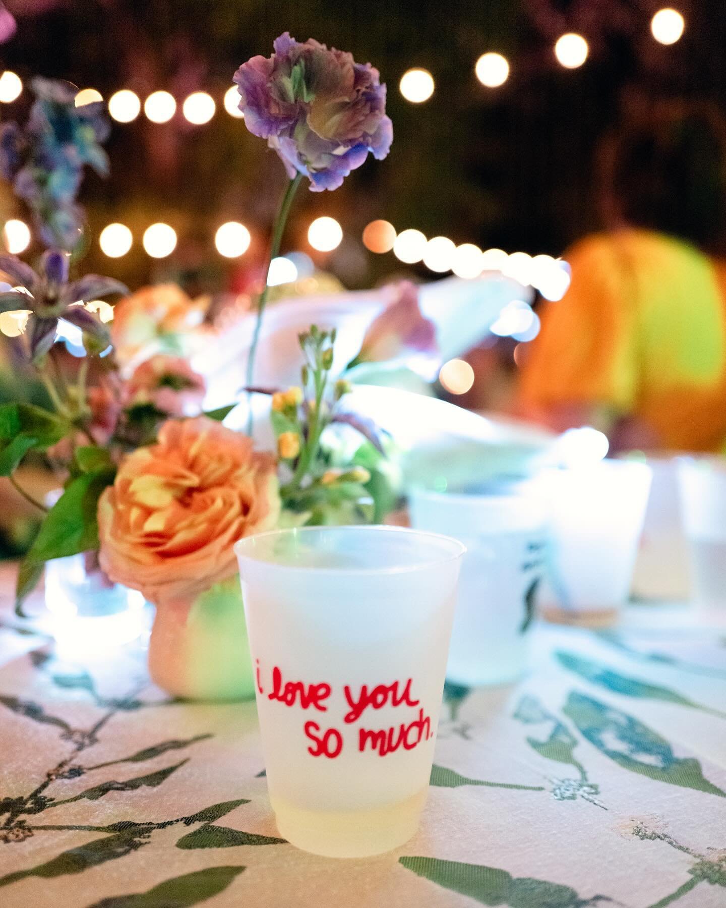 One of my FAQ: do you do custom cups/napkins/matches/etc? And my answer is always yes 🙌 bring on the personal touches! 

photo &bull; @reaganwright 
planner &bull; @pearleventsaustin @maddy_didier 
venue &bull; @contemporaryatx 
rentals &bull; @loot