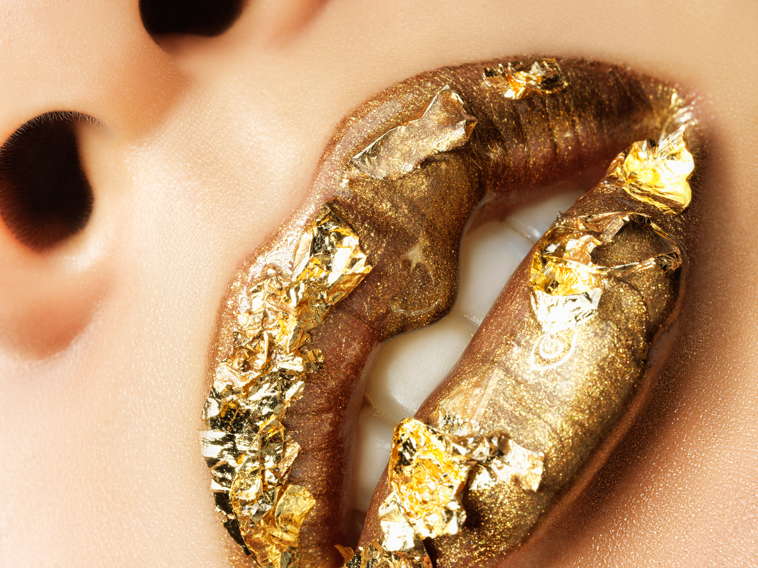 golden lips